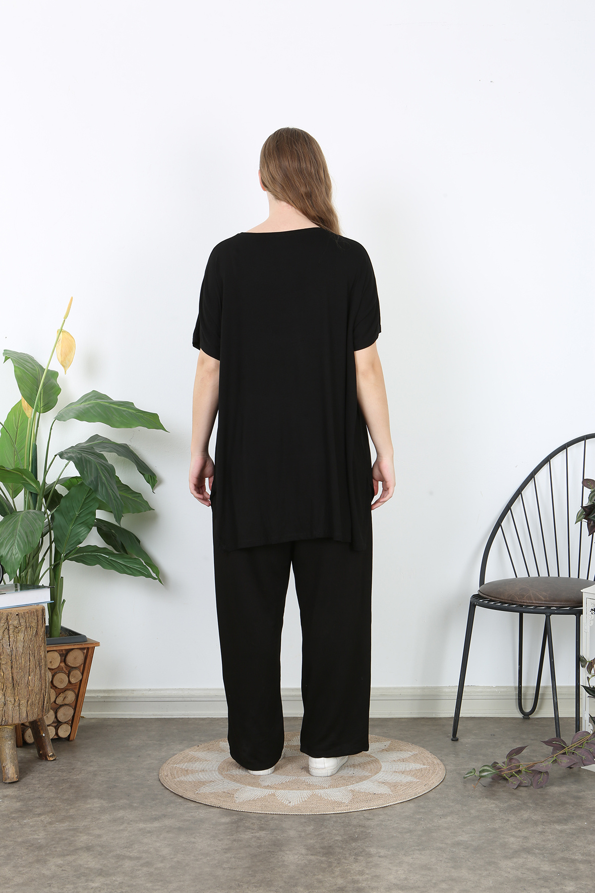XL Modam-Women's Licrated Viscose Chest Sleeve Lace Plus Size Suit 3