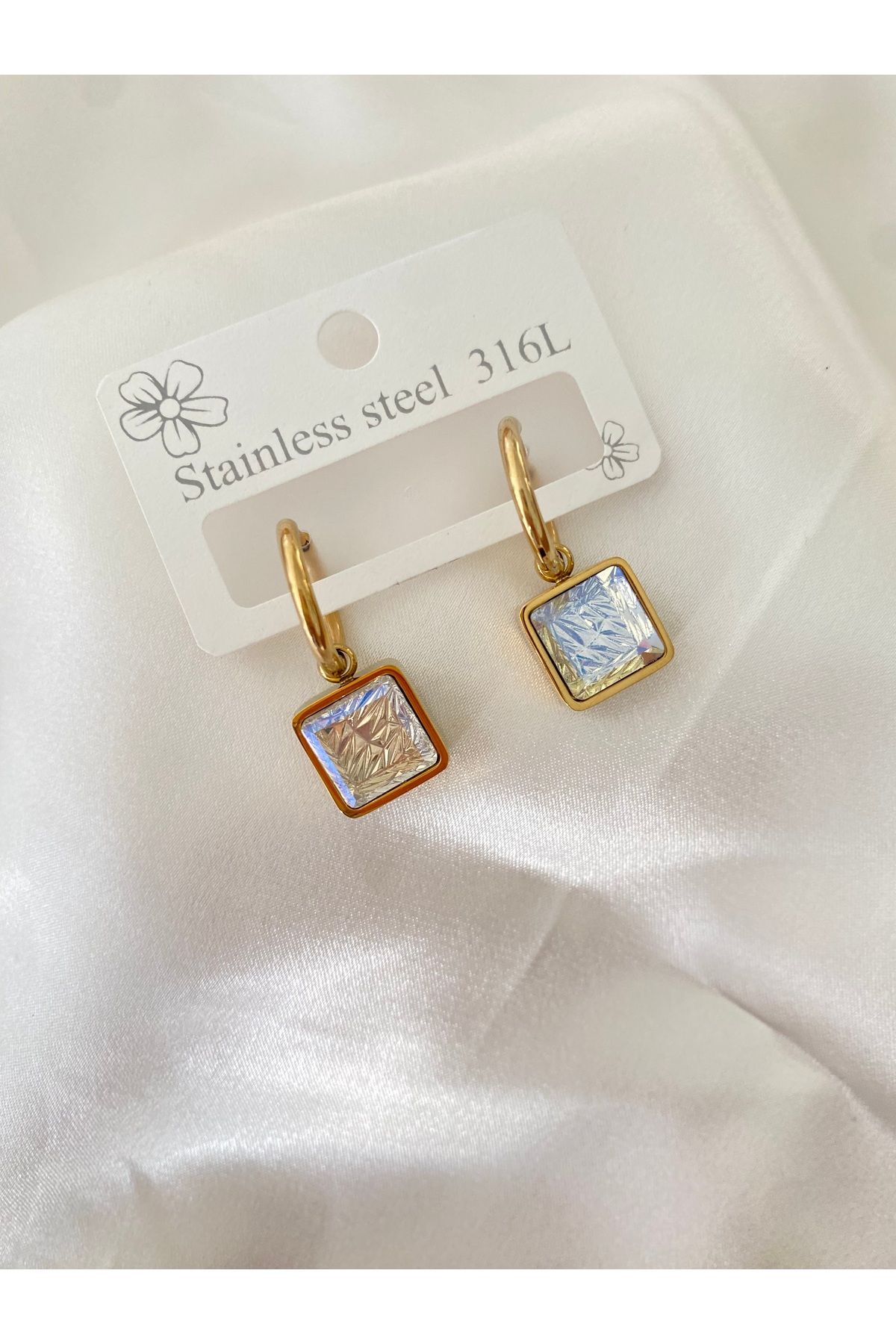 Çelik-Lydiam: Square Stone Dangle Earrings 1