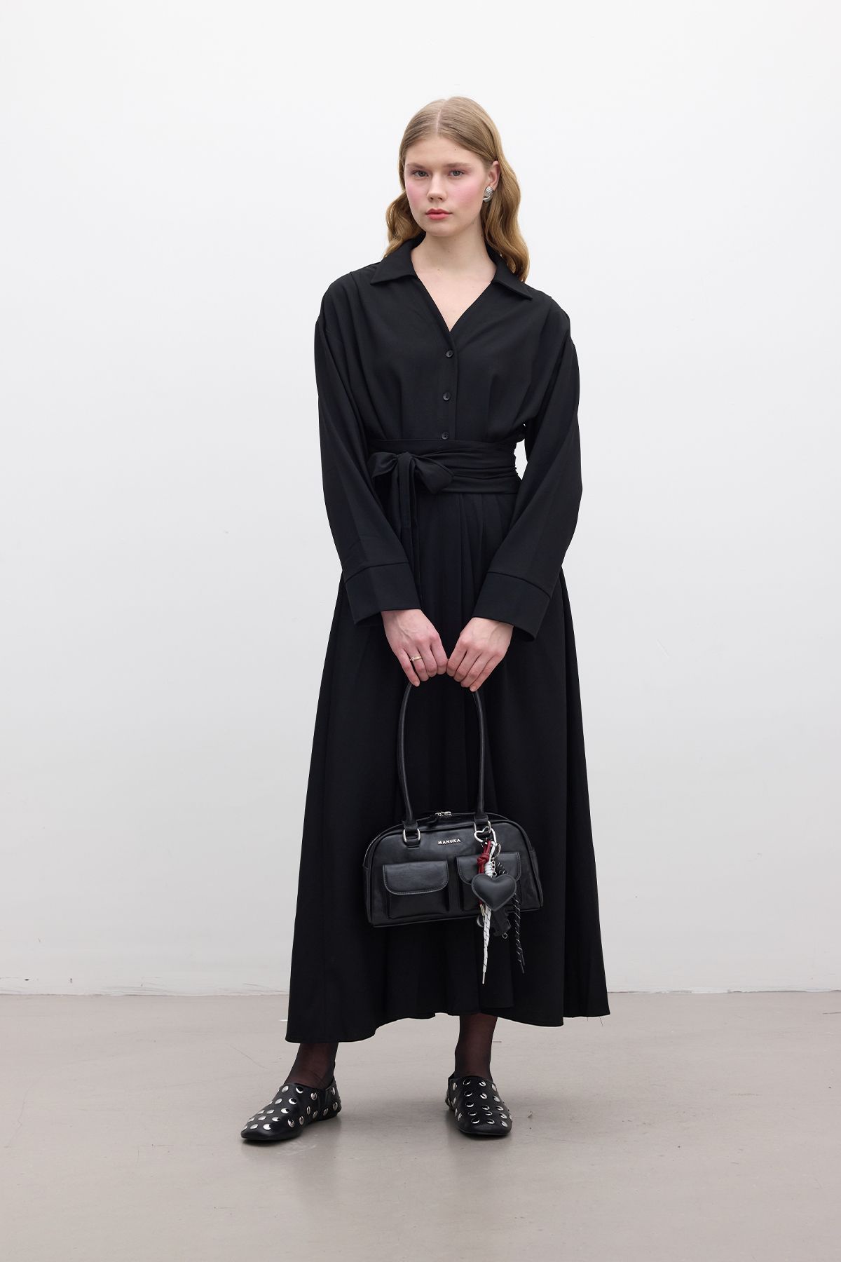 Manuka-Black Retro Bag - with Pockets 4