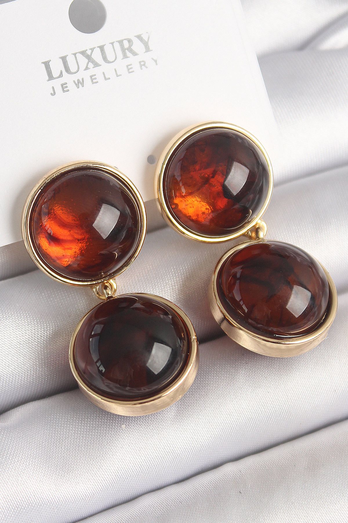 New Things Pirinç Gold Renk Sallantı Kaplan Gözü Model Kadın Küpe
