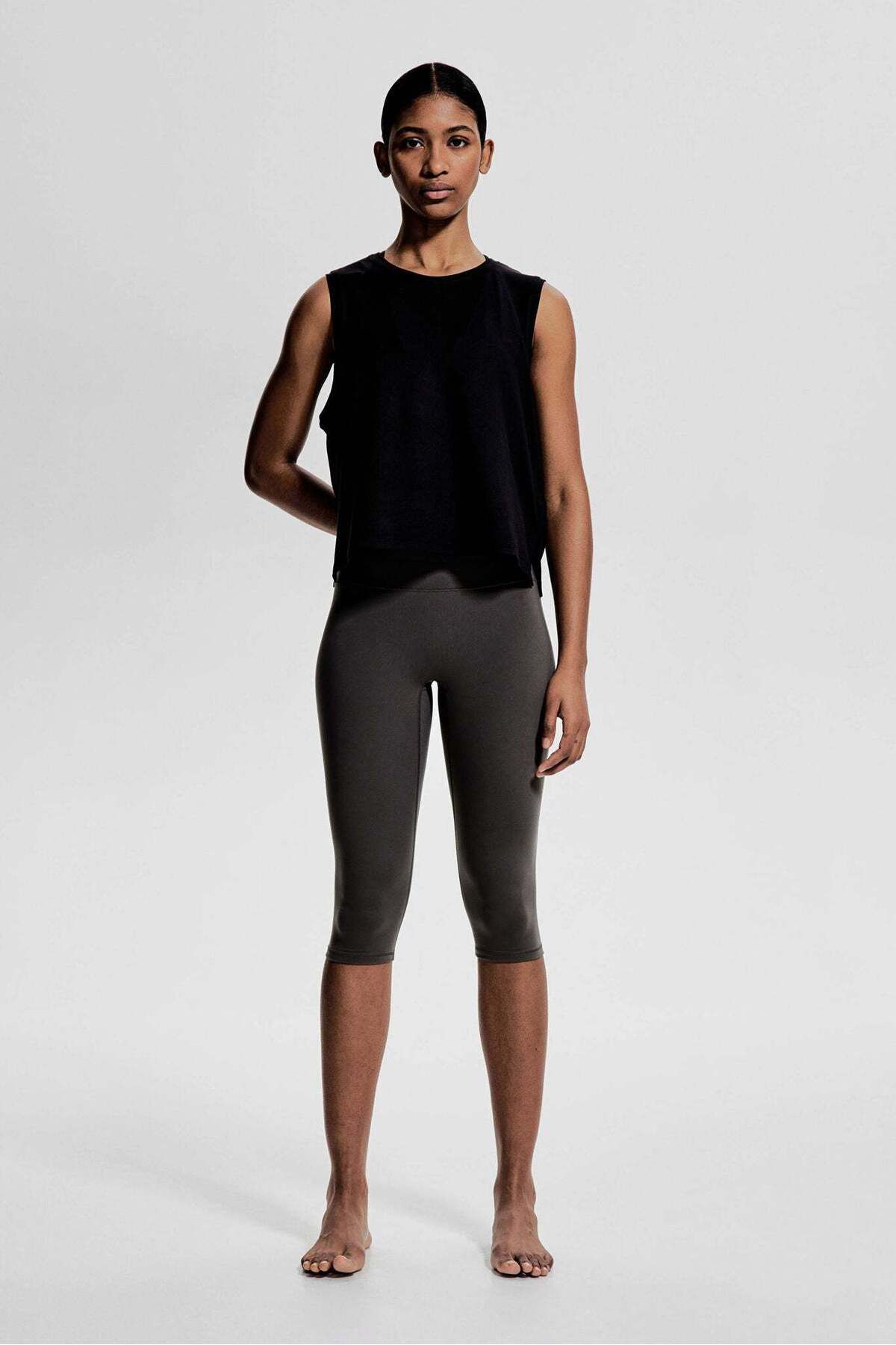 H&M-Boxy-style sports vest top in DryMove™ 5