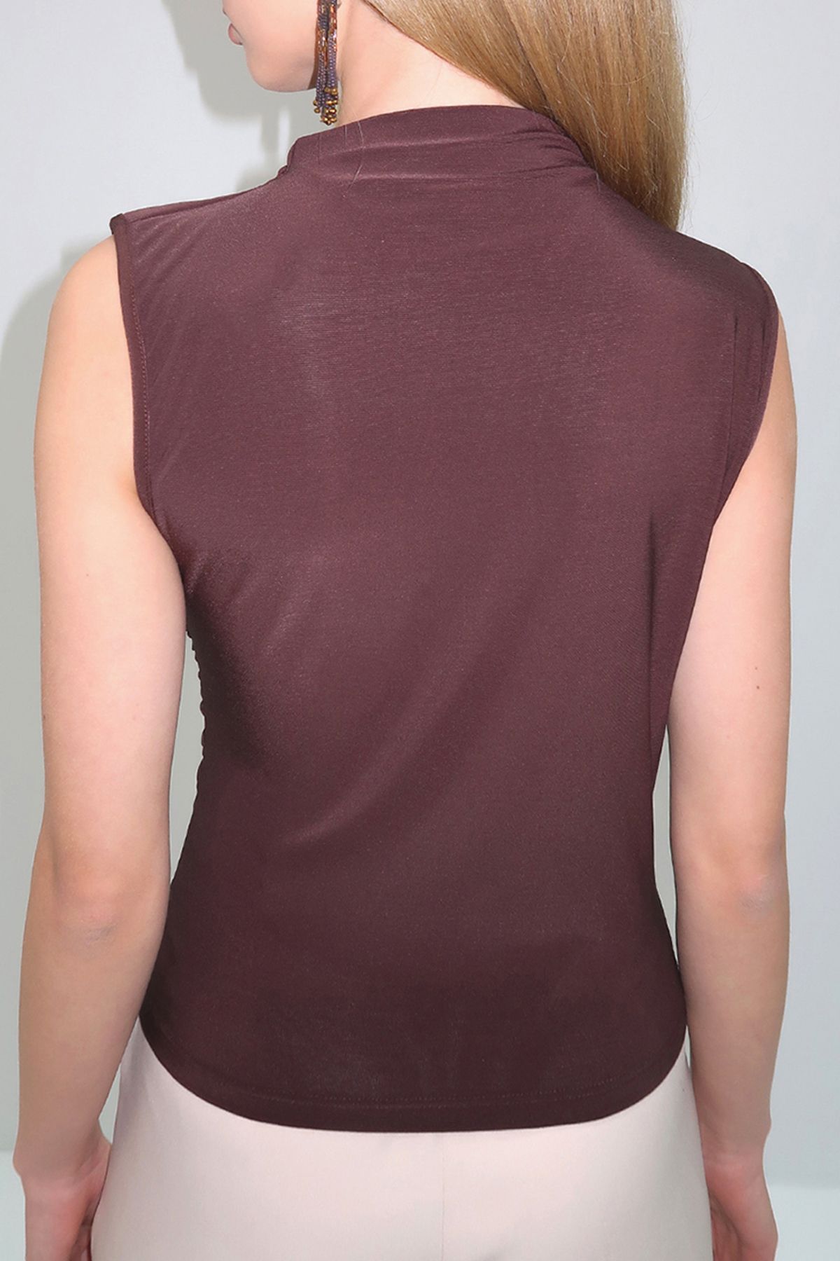 VAGGON-Women's Bitter Brown Stand Collar Shoulder Draped Sleeveless Sandy Blouse 3