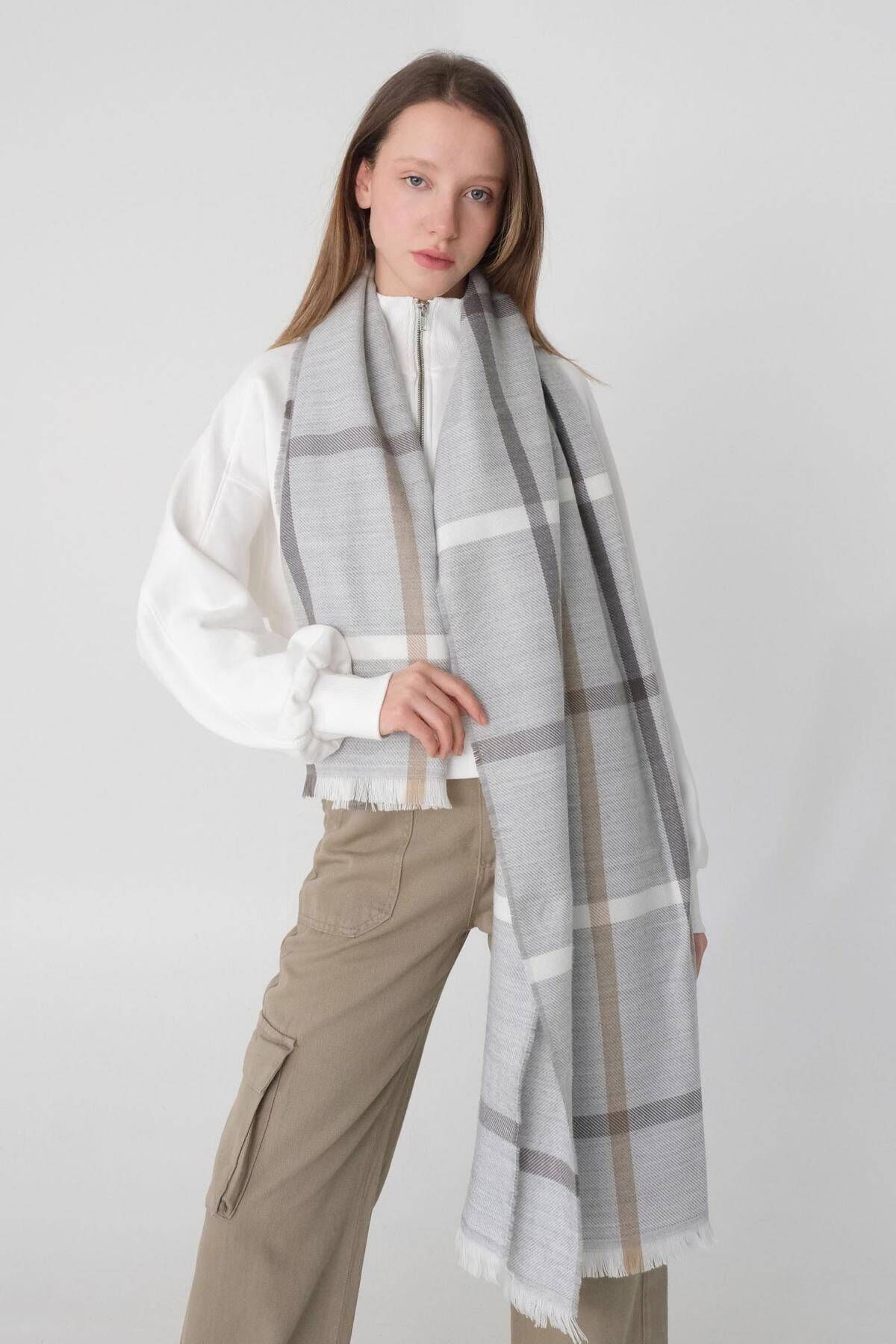 Addax-Double Sided Shawl - Shawl03-A3 Model 2