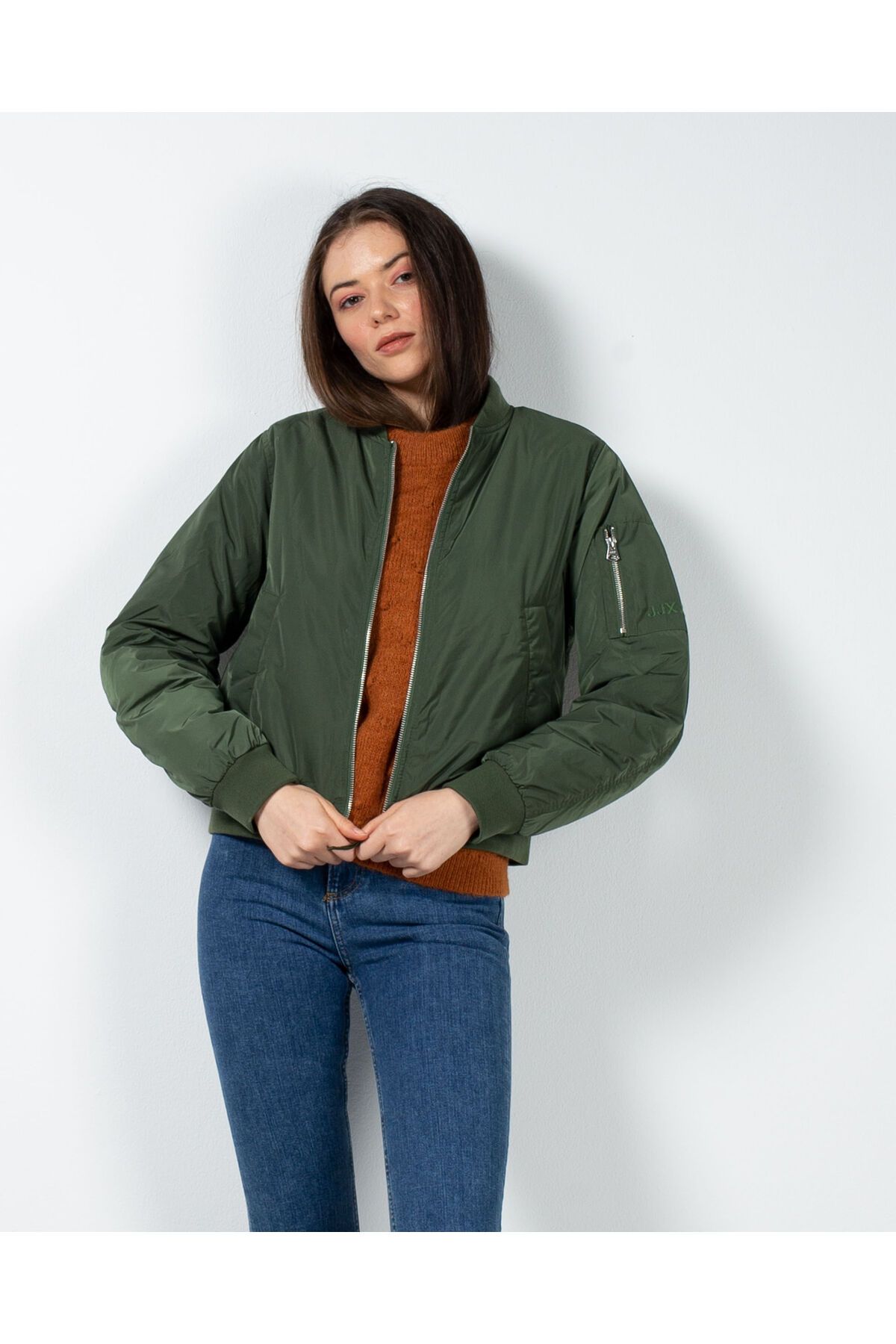 complete the look image