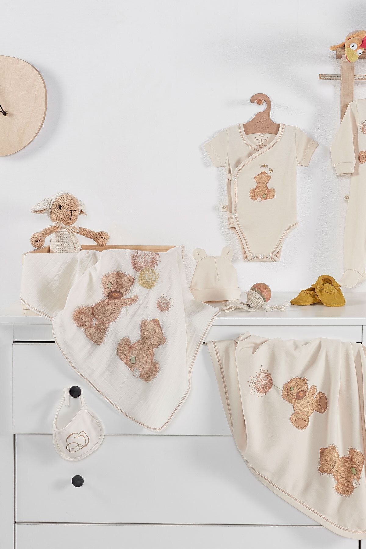 tinylamb Fluffy Bear Unisex 10 Parça %100 Pamuk Hastane Çıkışı Takımı Organik Pamuk Yenidoğan Set fotoğrafı 4 (önizleme)