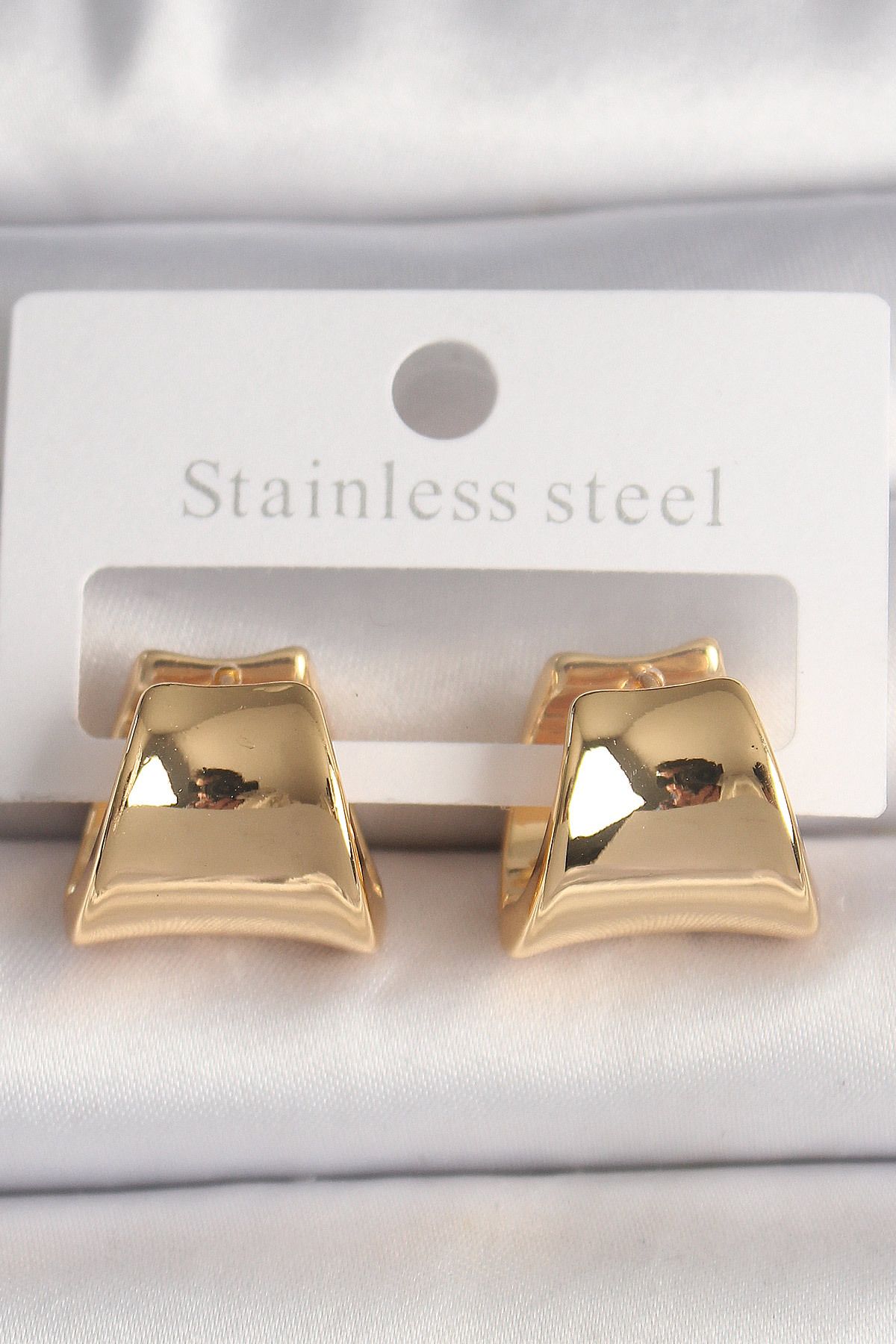 BZK ACCESSORİES Pirinç Gold Renk Yarım Halka Model Kadın Küpe