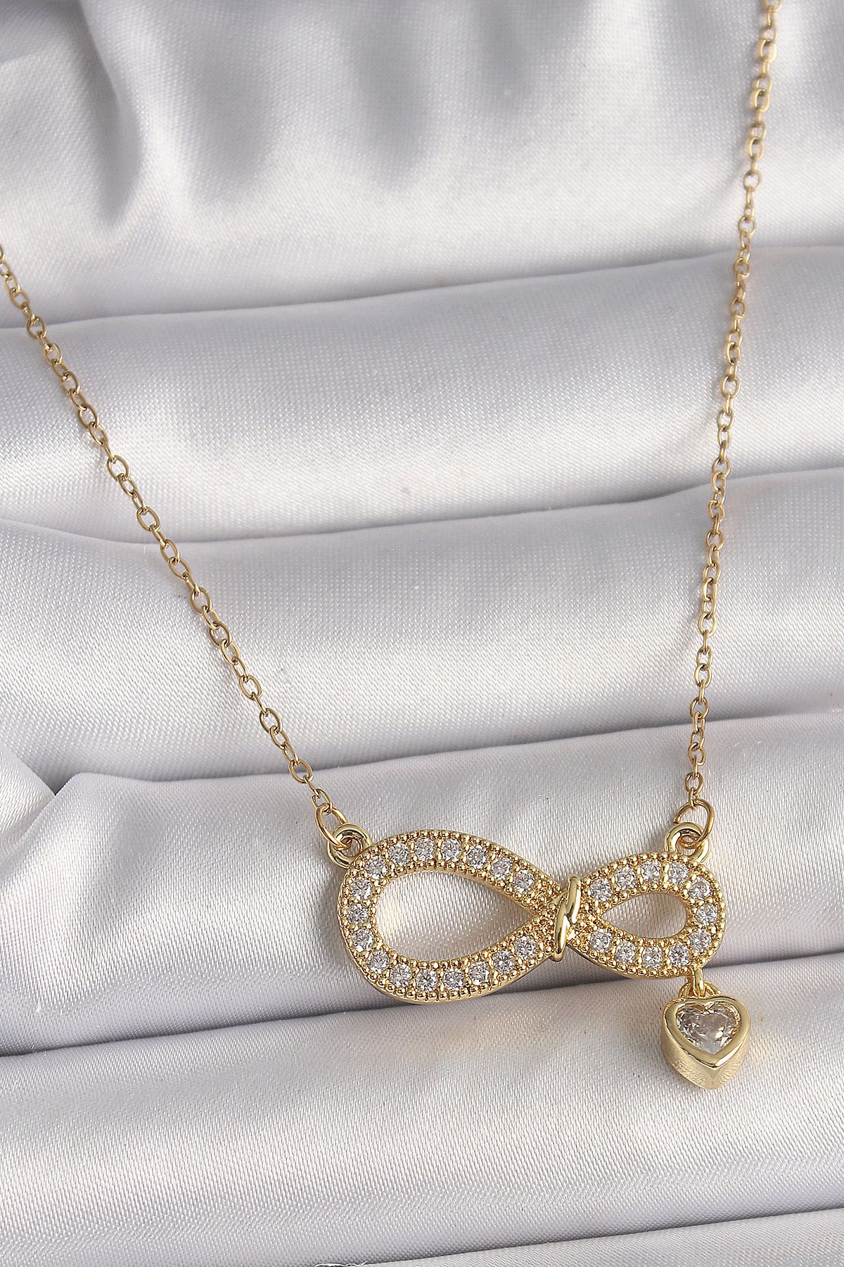 MMB Boutique 316L Çelik Gold Renk Zincir Zirkon Taşlı Sonsuzluk Model Sallantı Taşlı Kalp Detay Kadın Kolye