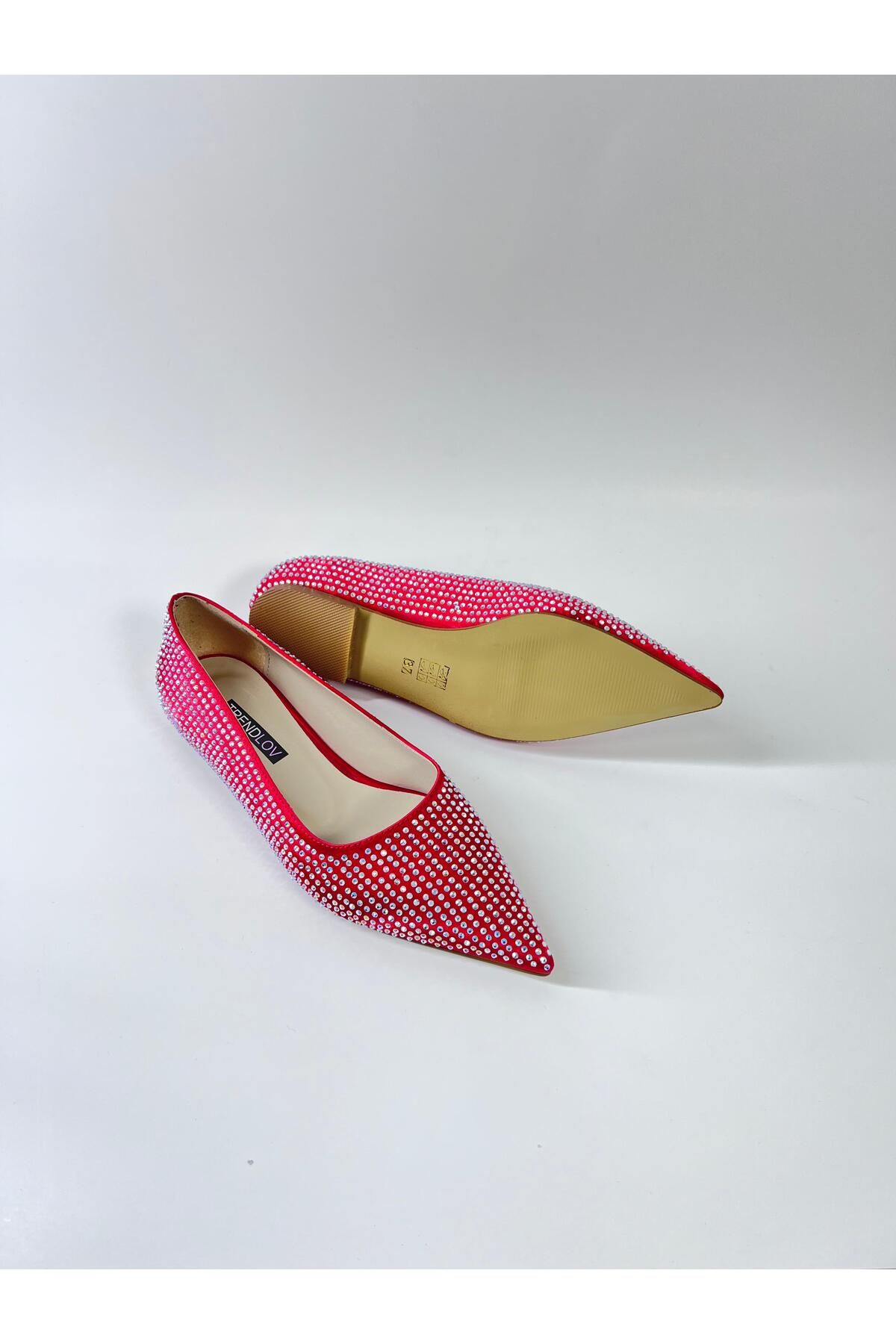 Trendlov-Red Stone Covered Pointed Toe Sparkling Ballerinas 3