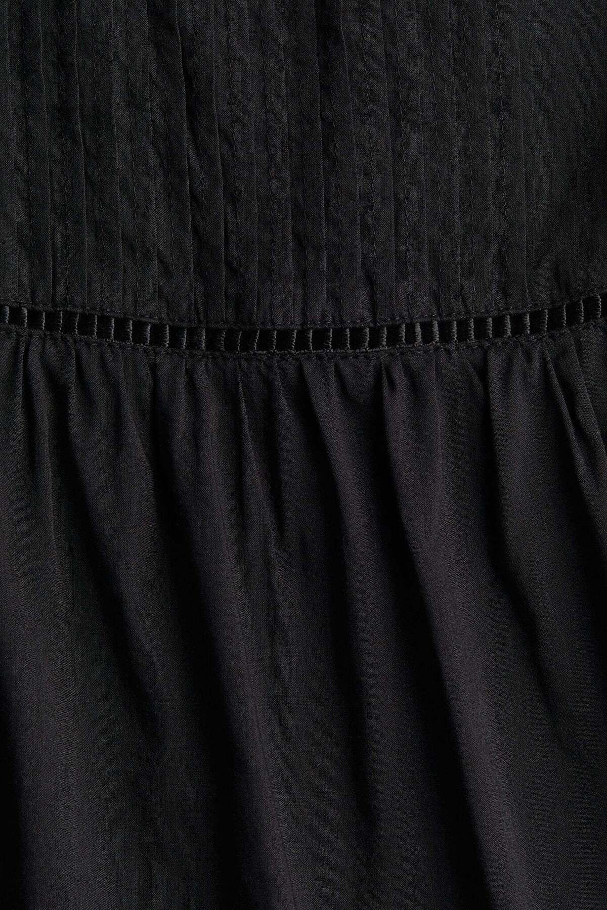 H&M-Flutter-sleeved blouse 4