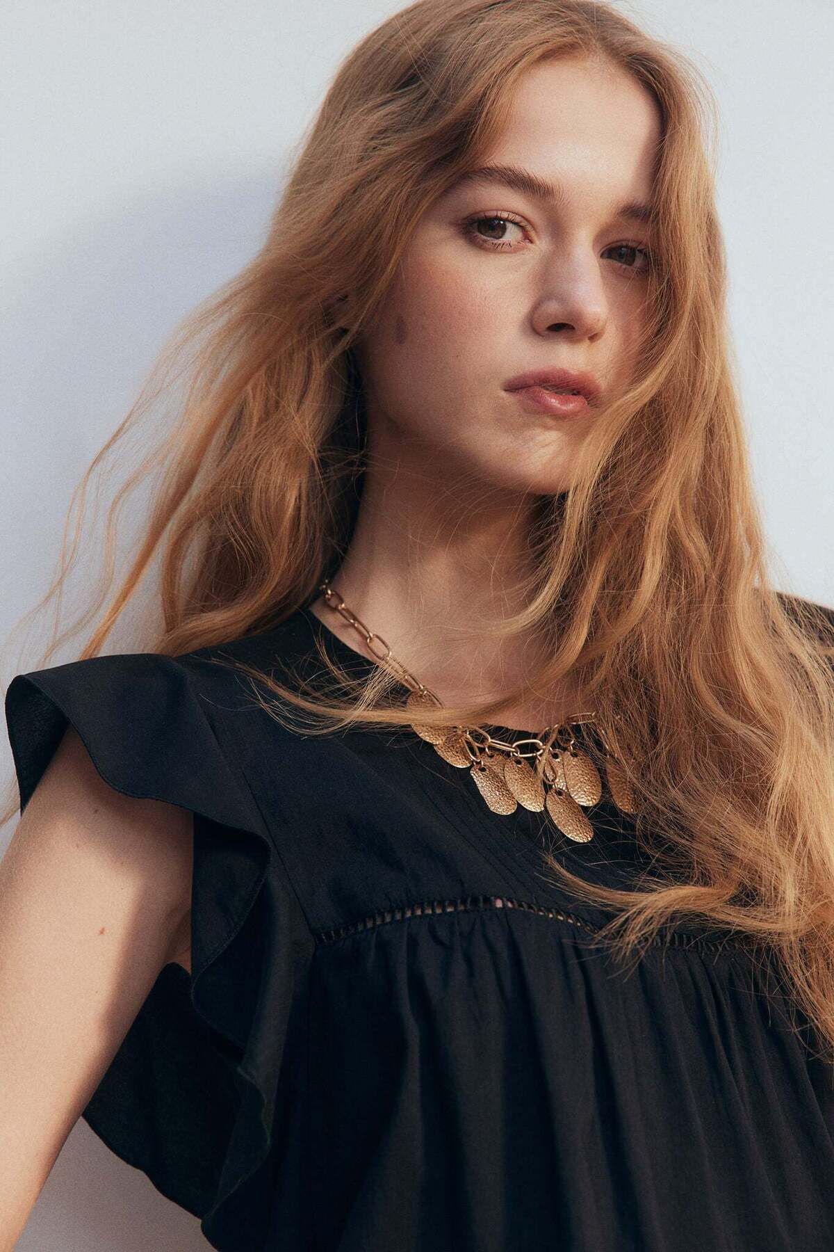H&M-Flutter-sleeved blouse 3