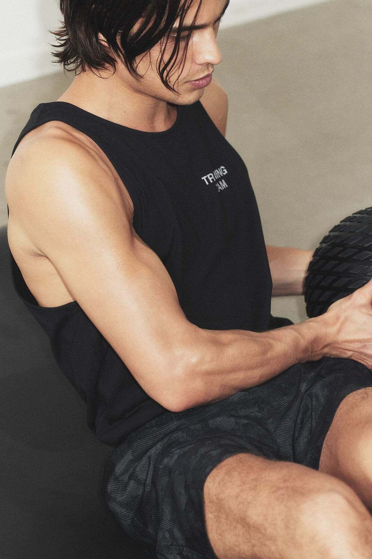 H&M-شورت رياضي سريع الجفاف 1