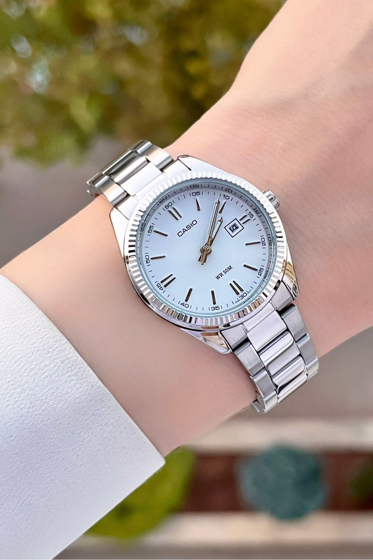 Casio-Silver Women's Wristwatch 5