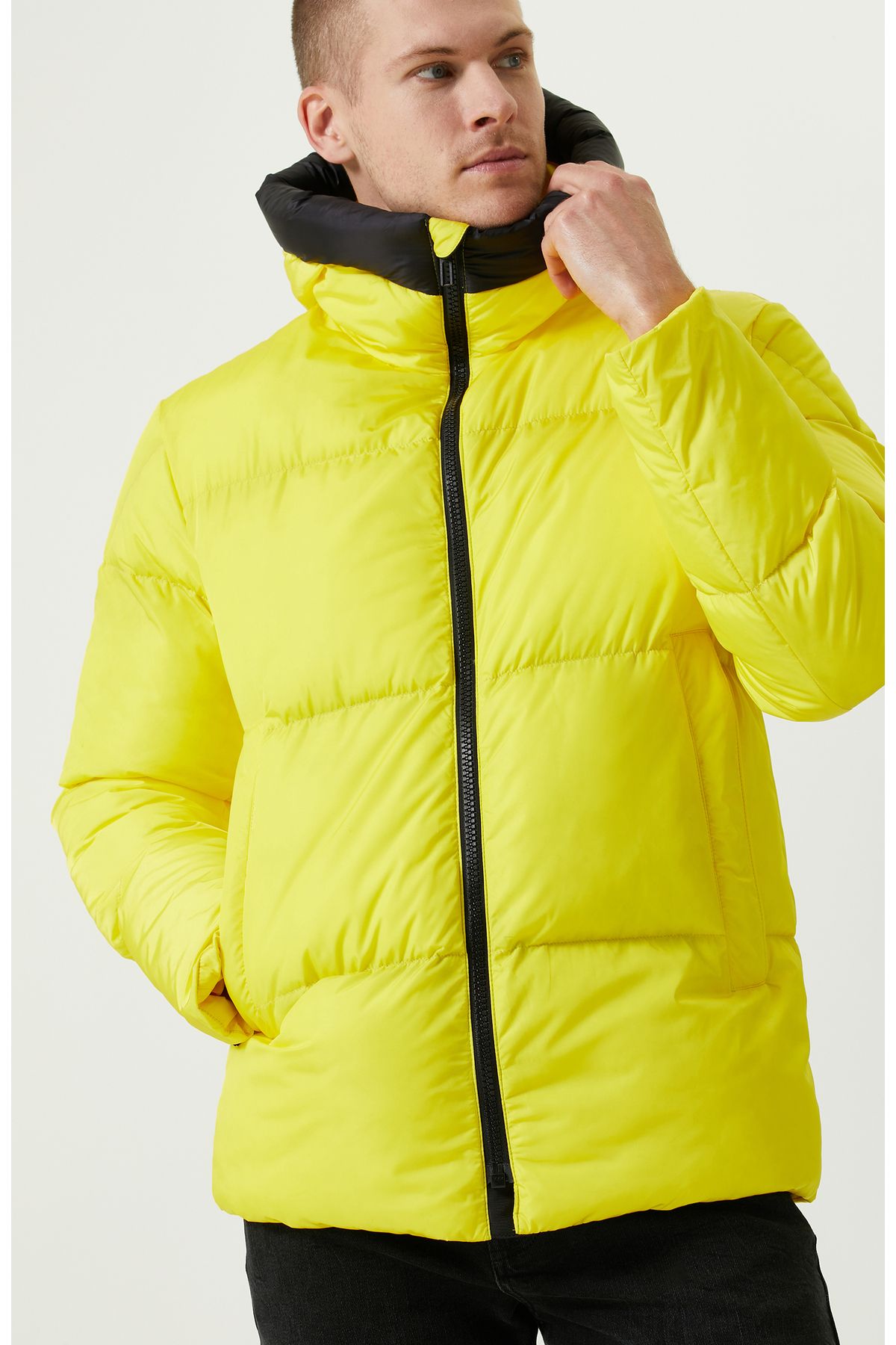N-Tech Baskı Detaylı Sarı Mont - 6