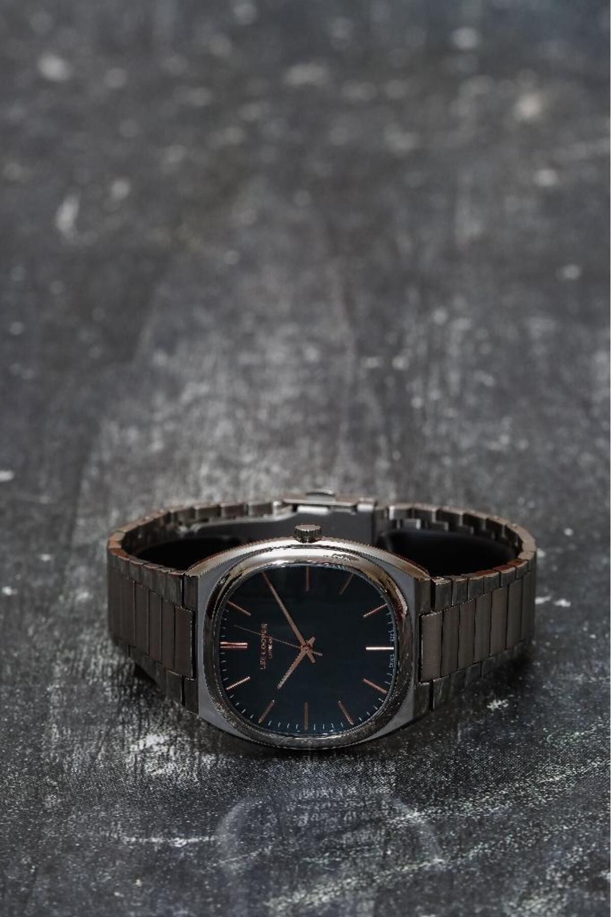 Lee Cooper-LC07939 كم نسائي بتصميم ريترو مربع الشكل مقاوم للماء 3 ATM مع خيارات ألوان مختلفة 2