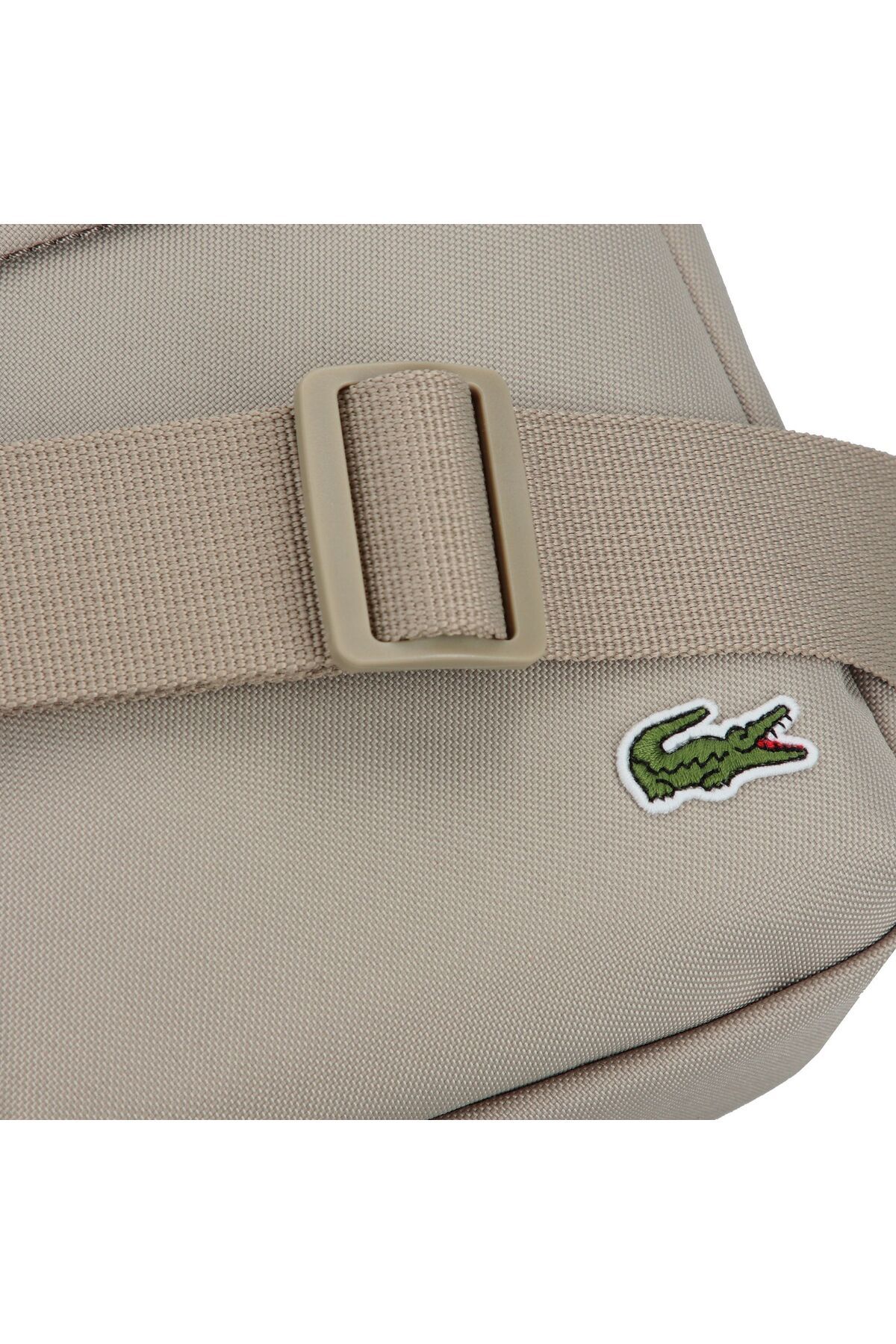 Lacoste-Kabelka cez rameno 16,5 cm 4