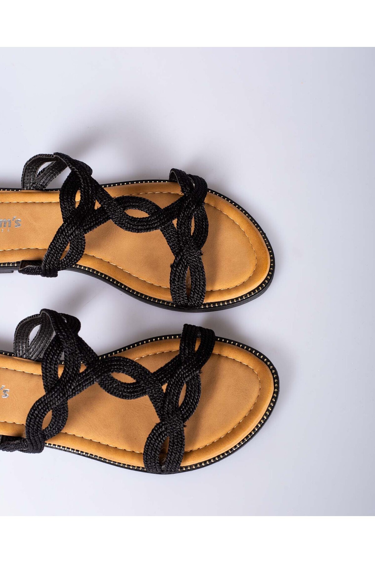 Adams-Comfortable sandals with low sole 24HAT06041 1