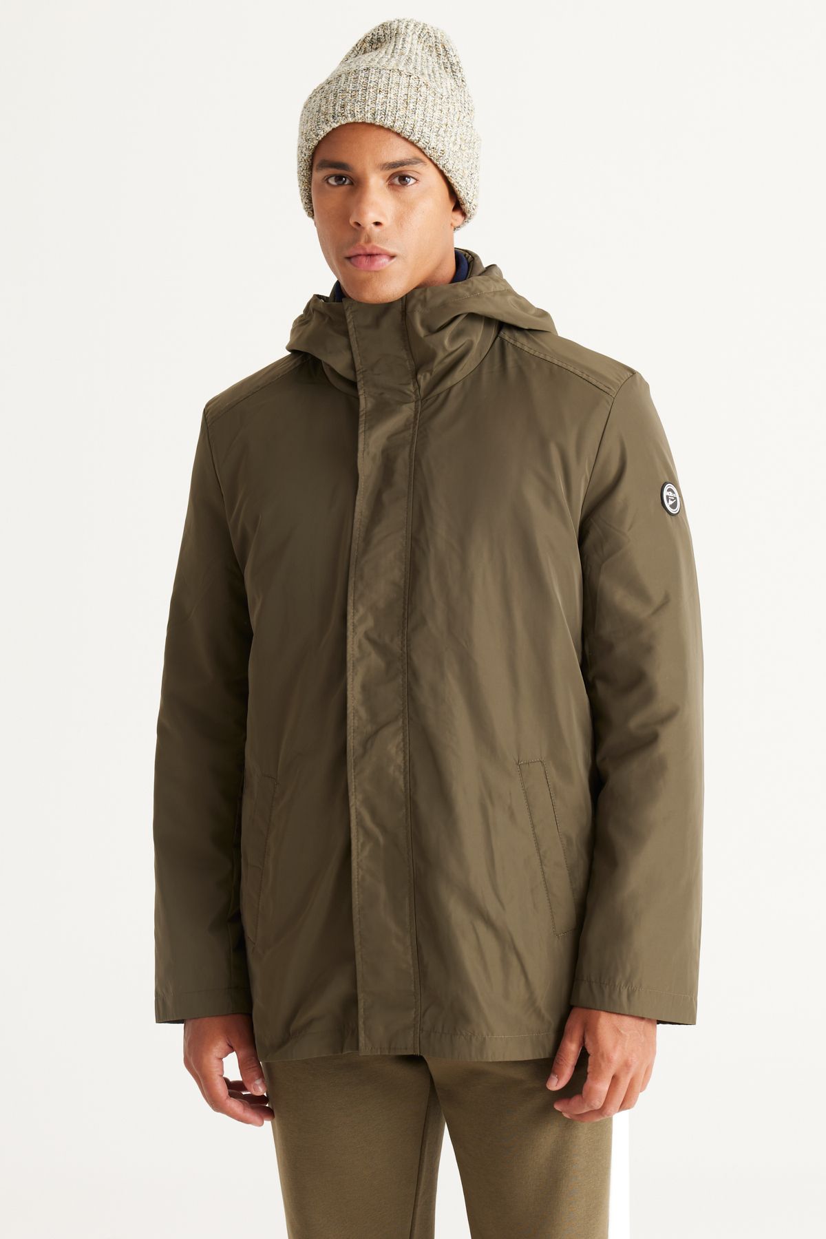 AC&Co / Altınyıldız Classics-Herren Khaki Standard Fit Regular Cut Winddichte Trenchjacke mit Stehkragen und Kapuze 4