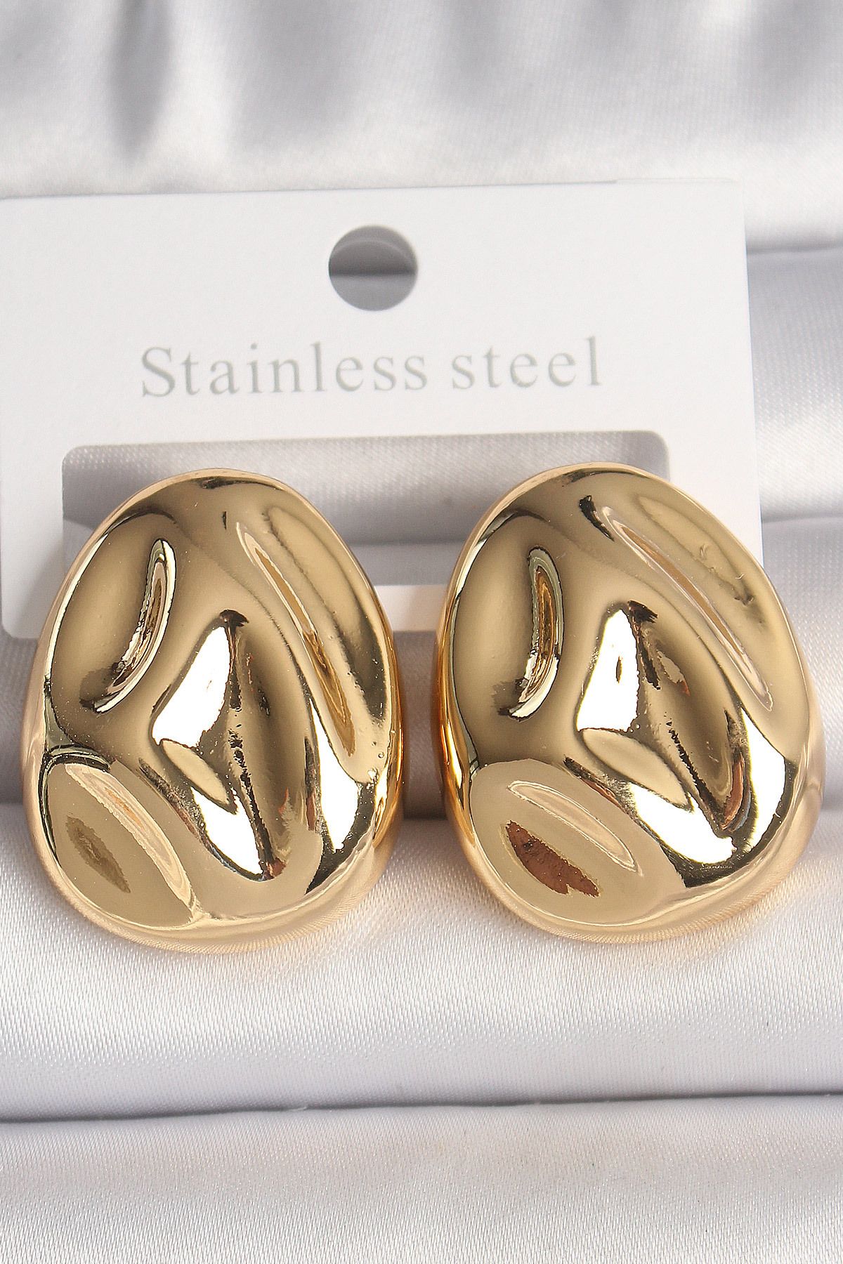 New Things Pirinç Gold Renk İşlemeli Damla Model Kadın Küpe