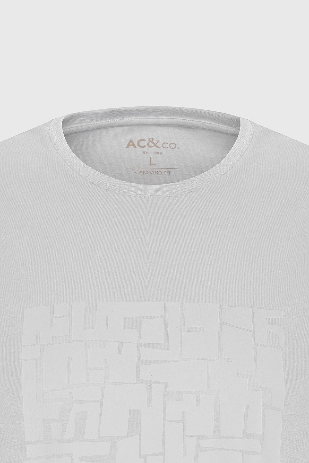 AC&Co / Altınyıldız Classics-Pánske biele tričko Standard Fit Regular Fit 100 % bavlna s potlačou a výstrihom 7