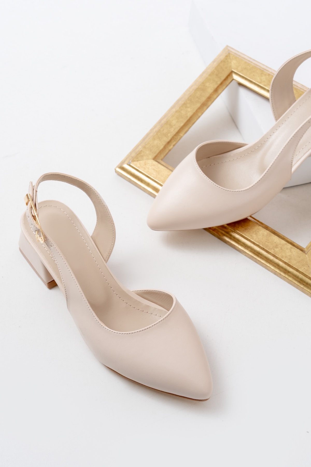 DURUNUN BUTİĞİ  Duara Bej Yanı Tokalı (4 cm Topuk Boyu ) Sivri Burun Topuklu Babet Ayakkabı - Görsel 4