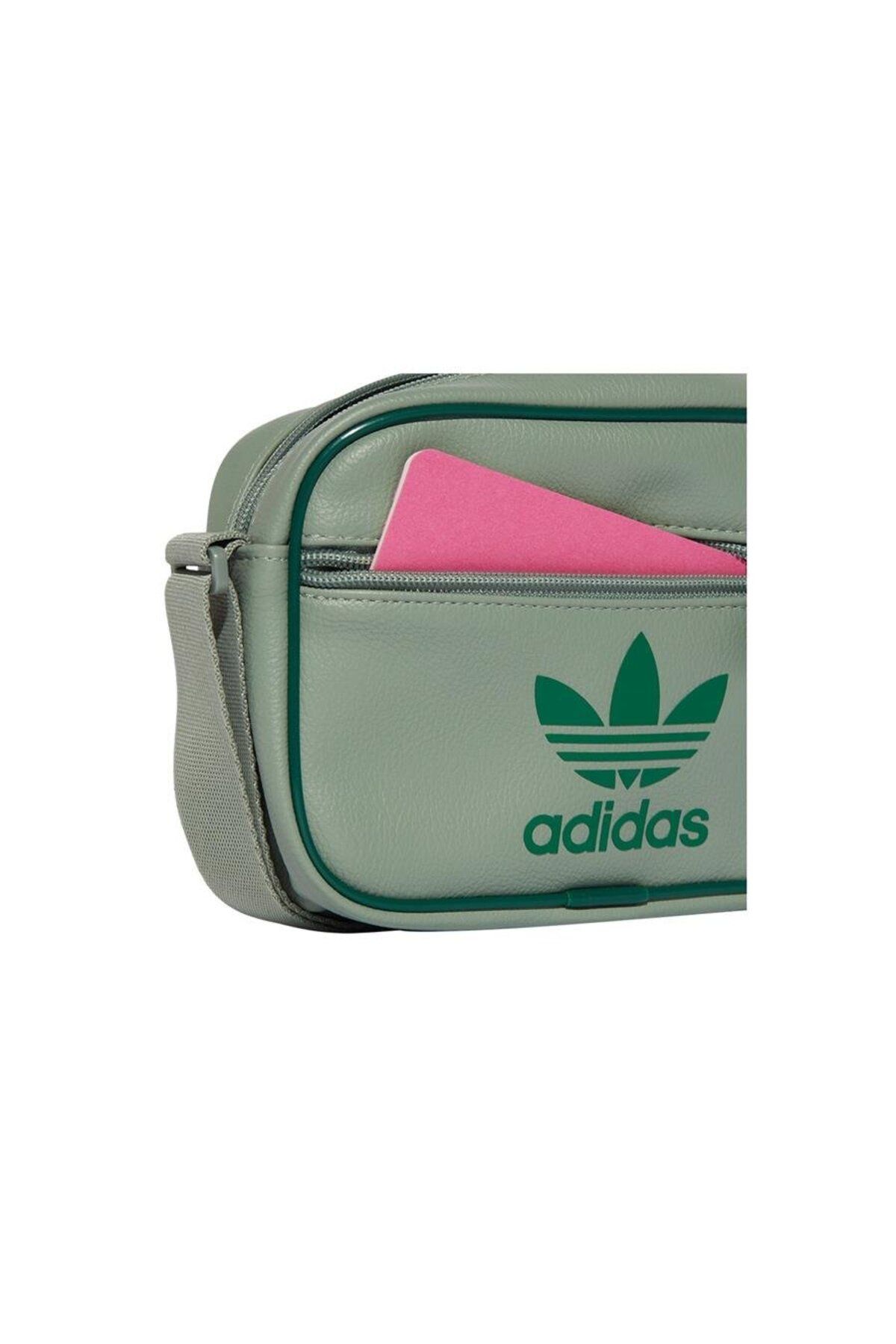 adidas-Adicolor Classic Mini Airliner Bag 4