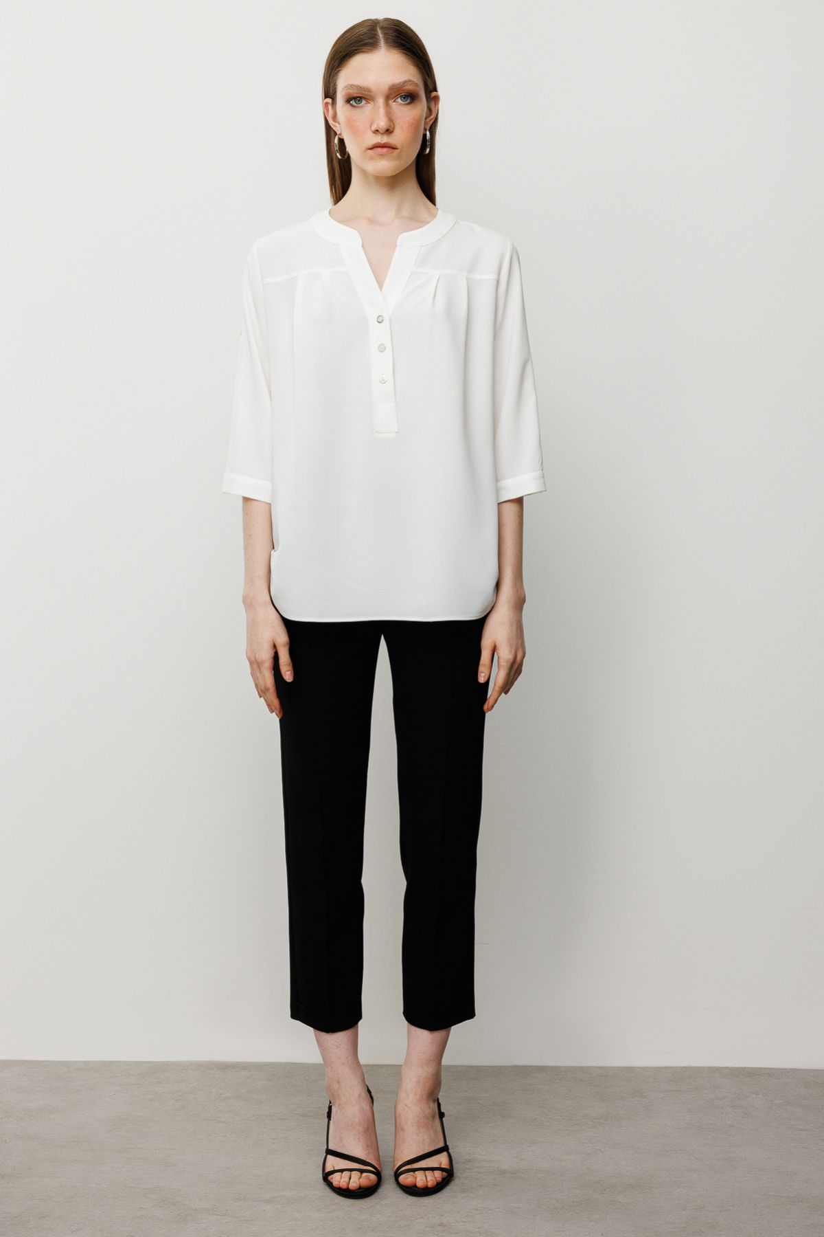 Ekol-Buttoned Front Three-Quarter Sleeve Blouse 3