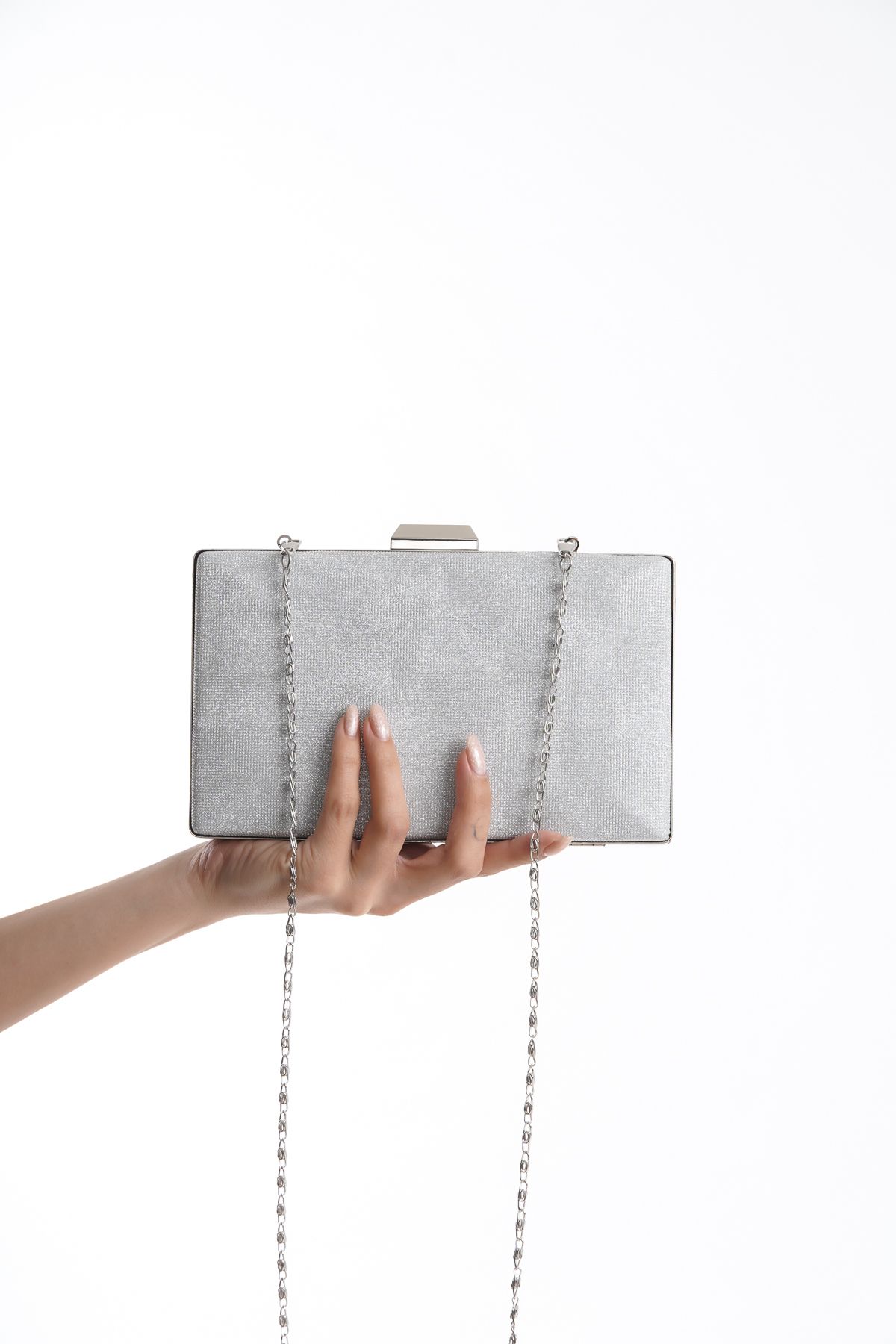 Shu Mhu-Portfolio Silvery Hand Shoulder Chain Evening Dress Women's Evening Bag 1