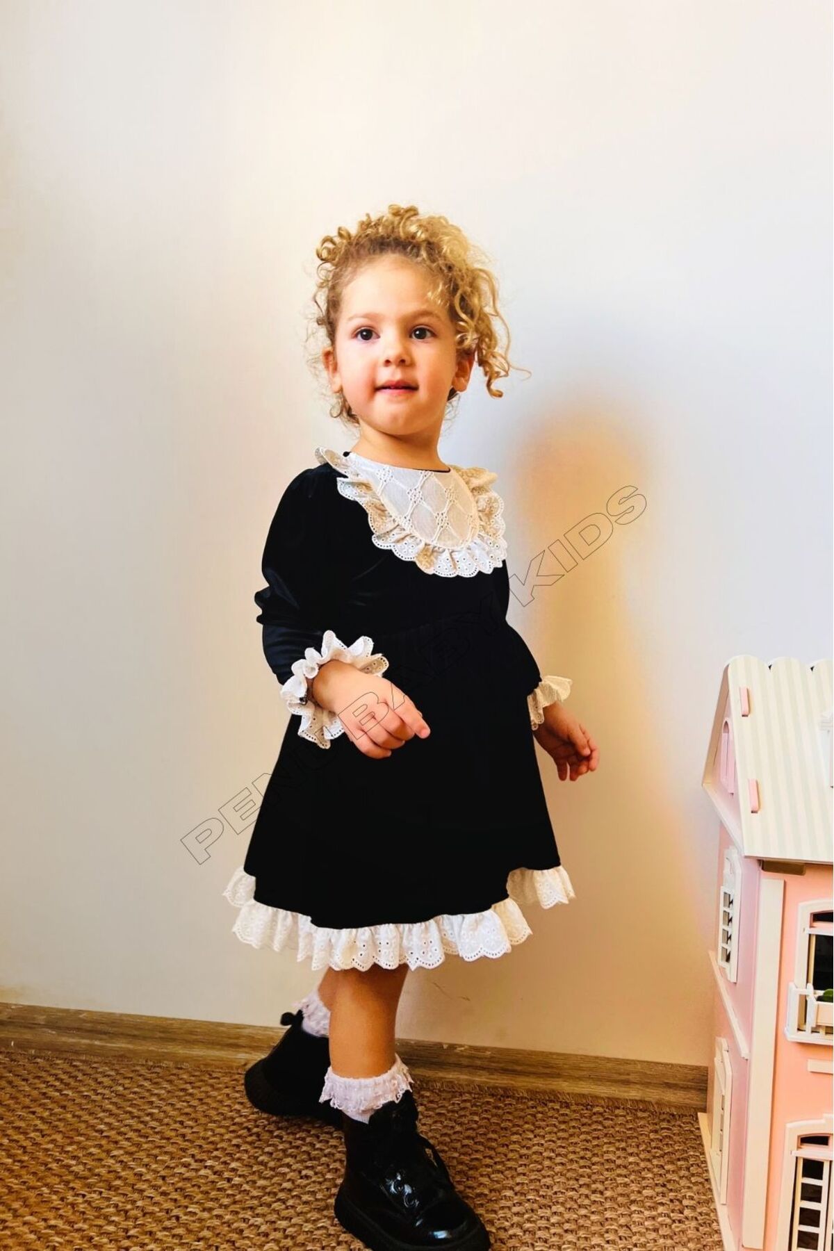 penu baby kids-Black Velvet Neckline Skirt and Sleeve Lace Baby Girl Dress-Lia 4