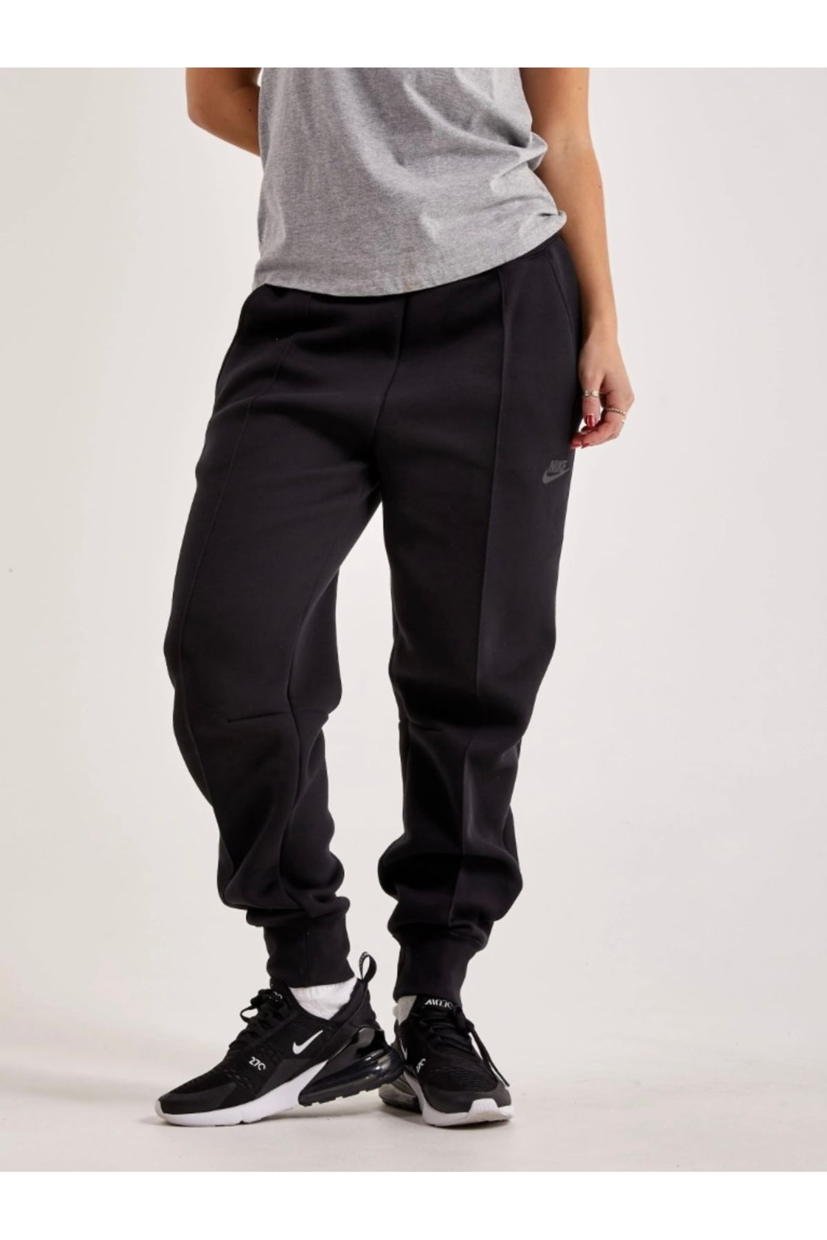 Nike-Sportswear Tech Fleece Women's Black Sweatpants 2