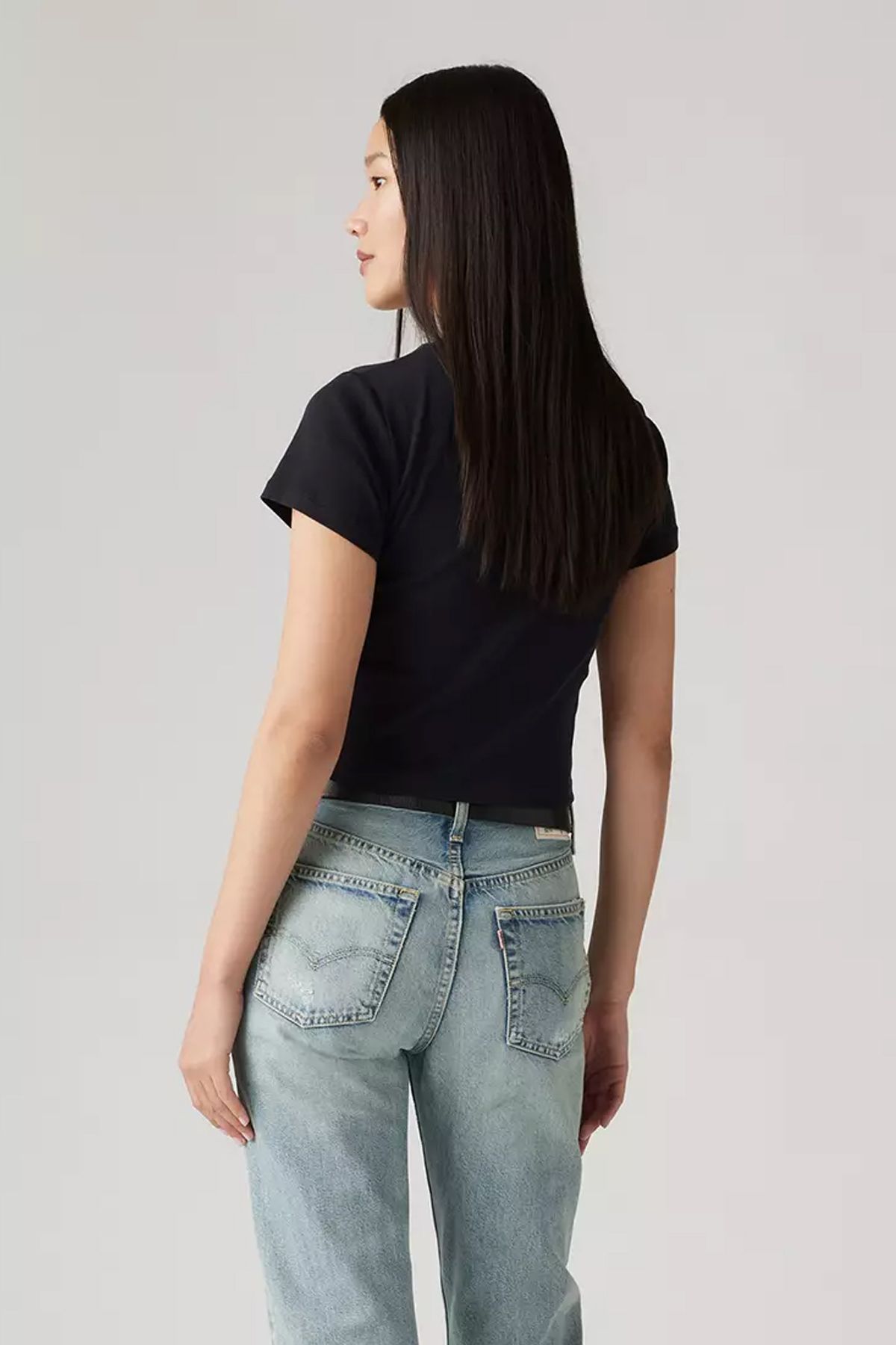 Levi's-تيشيرت نسائي بطبعة Essential Sporty - A8798-0030 4