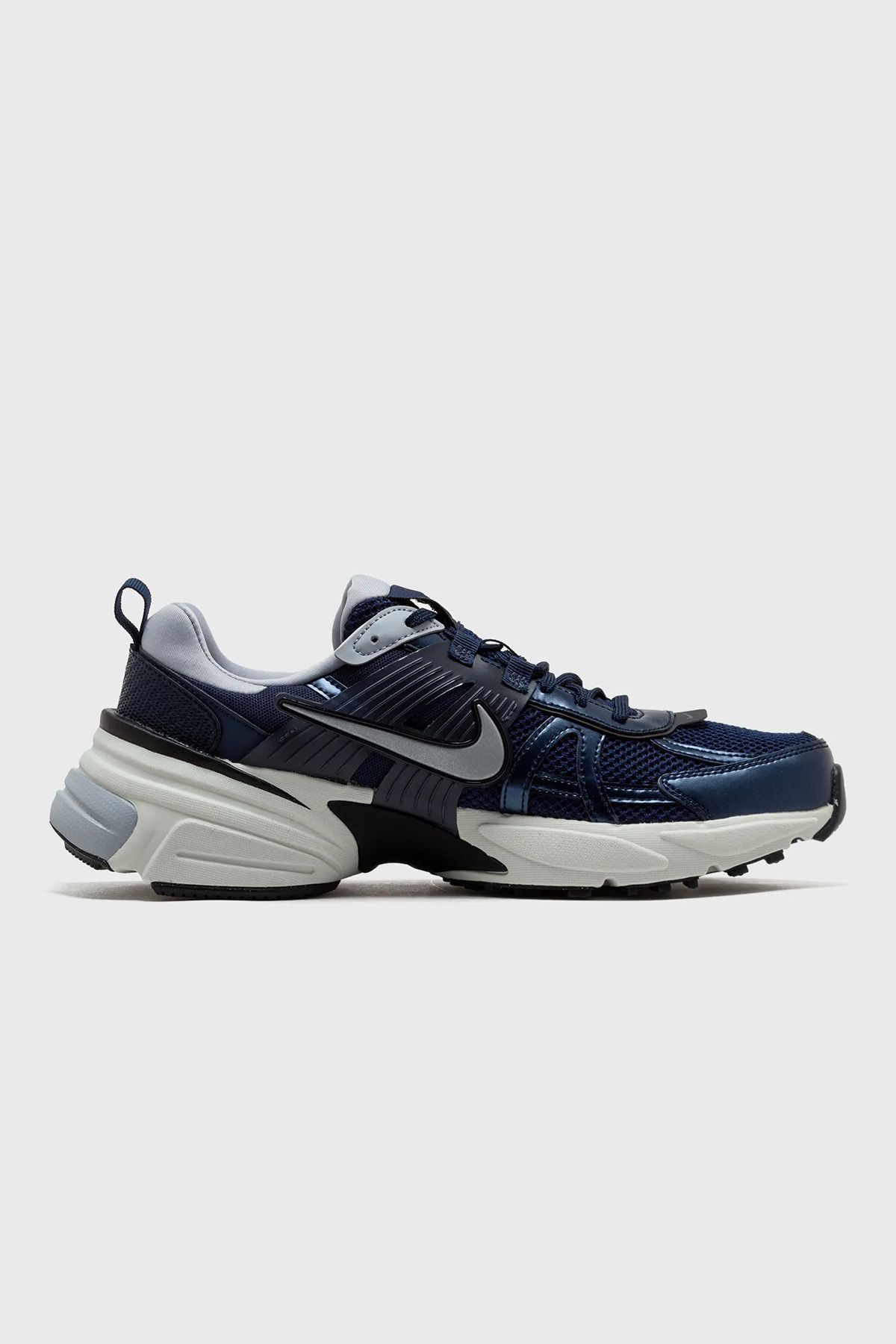 Nike-Nike V2K Run - модел маратонки Hj4497 2