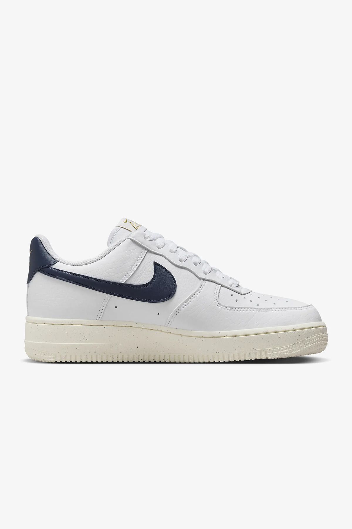 Nike-AIR FORCE 1 '07 NN – Weiß/Pabok-Ivory-Metallic Gold 3