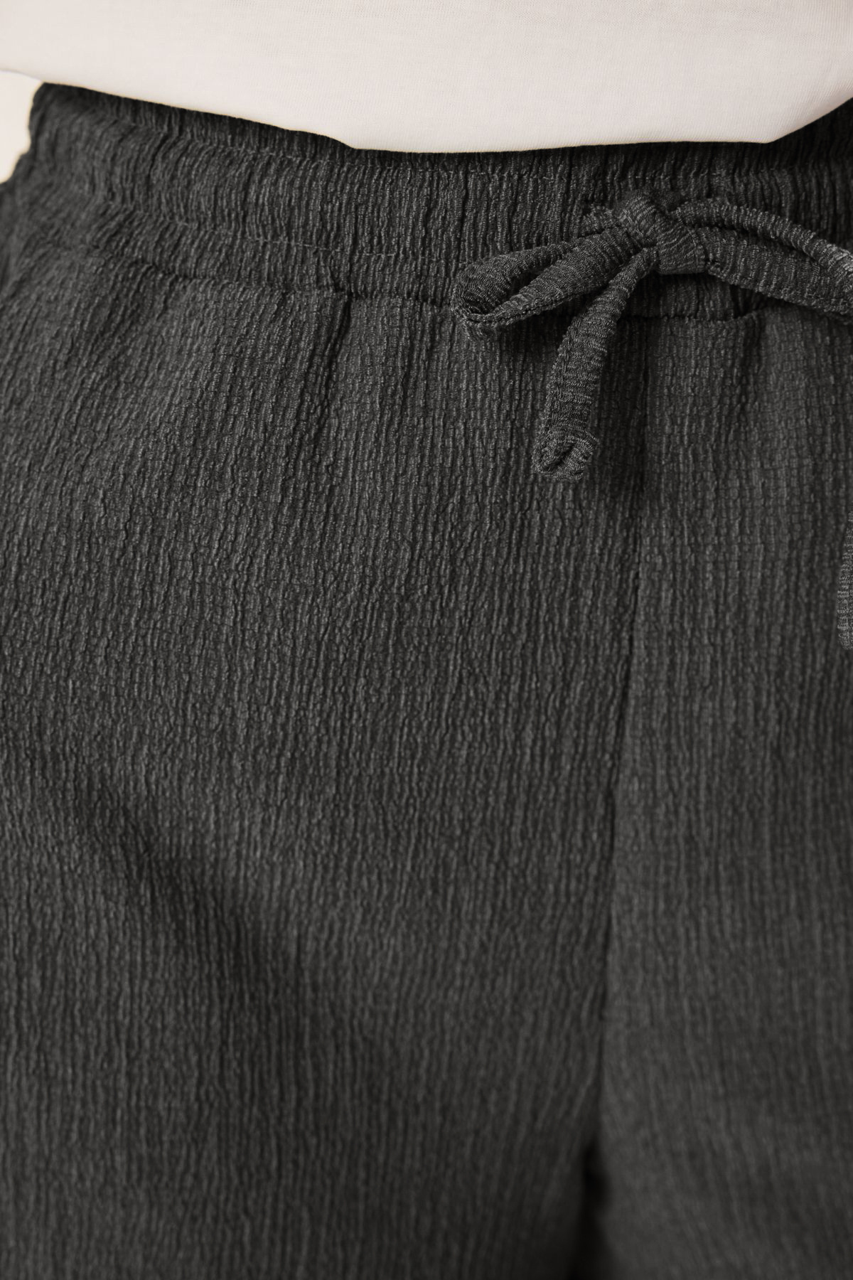 Trendyolmilla  Antrasit Dokulu Bürümcük Yüksek Bel Esnek Kısa Örme Şort & Bermuda TWOSS25SR00031 - Görsel 5