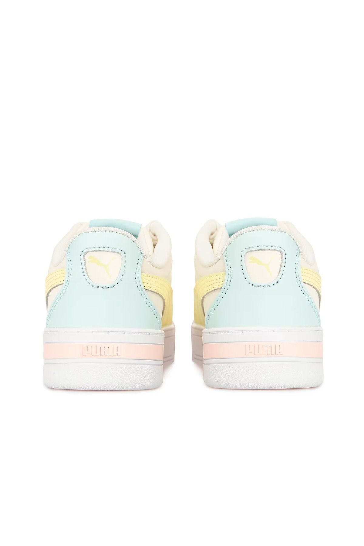 Puma کفش کتانی کرم زنانه Skye