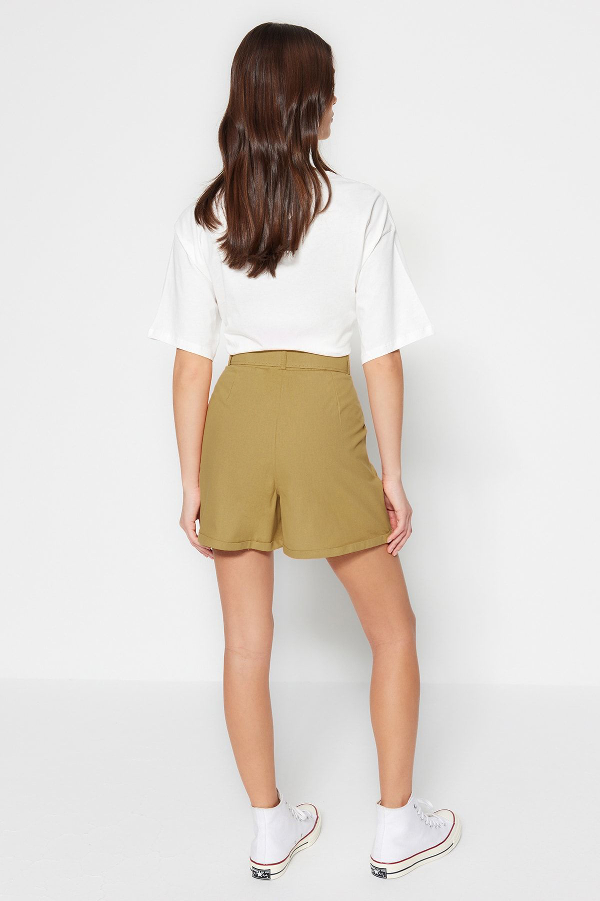 Trendyolmilla  Koyu Bej Kemer Detaylı Dokuma Şort TWOSS19IE0062 - Görsel 5