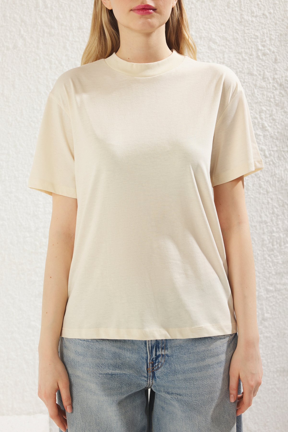 Trendyolmilla  Yağ Yeşili-Açık Taş 2'li Paket %100 Pamuk Basic Dik Yaka Örme T-Shirt TWOSS20TS1500 - Görsel 3