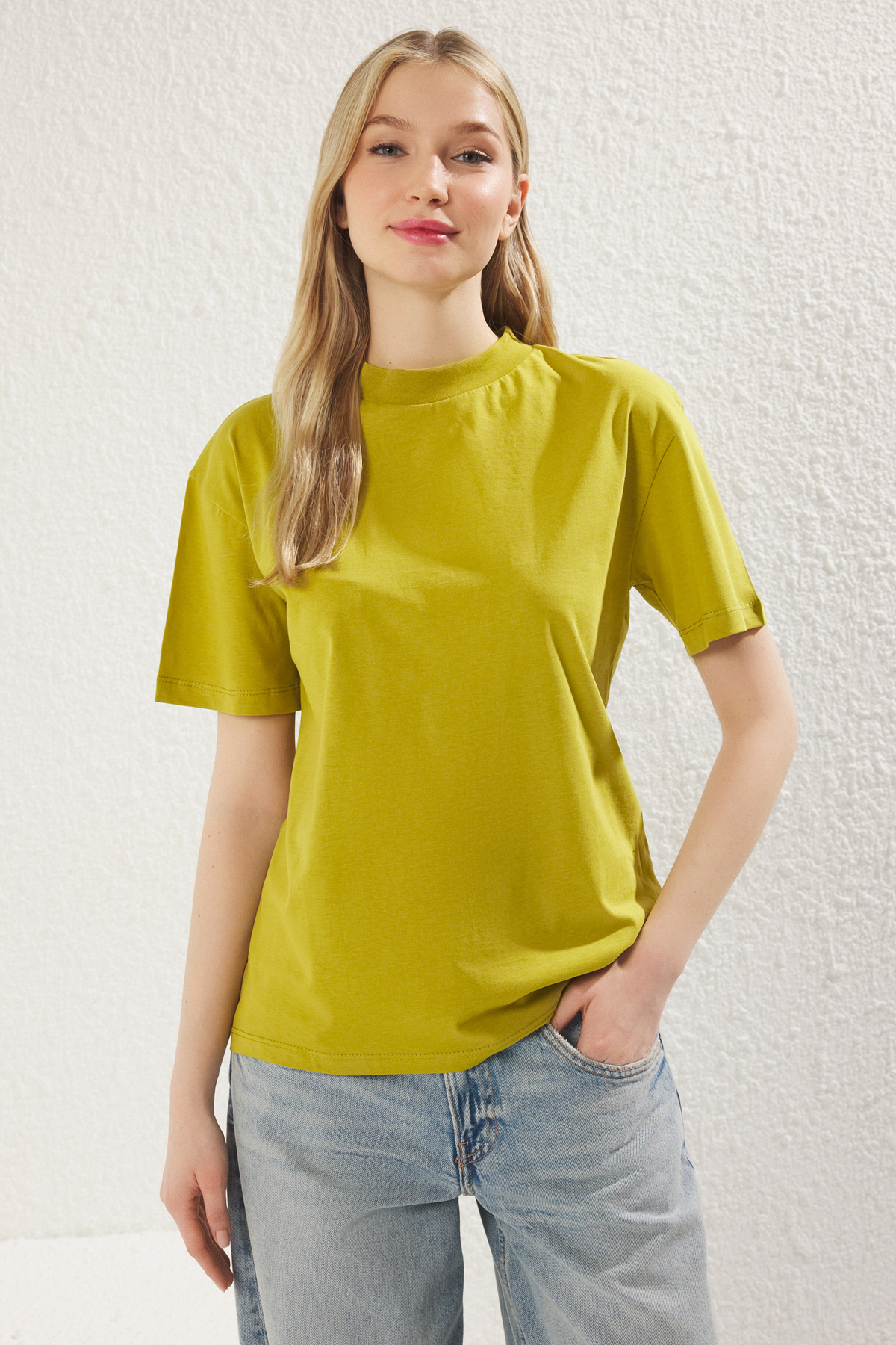 Trendyolmilla  Yağ Yeşili-Açık Taş 2'li Paket %100 Pamuk Basic Dik Yaka Örme T-Shirt TWOSS20TS1500 - Görsel 5