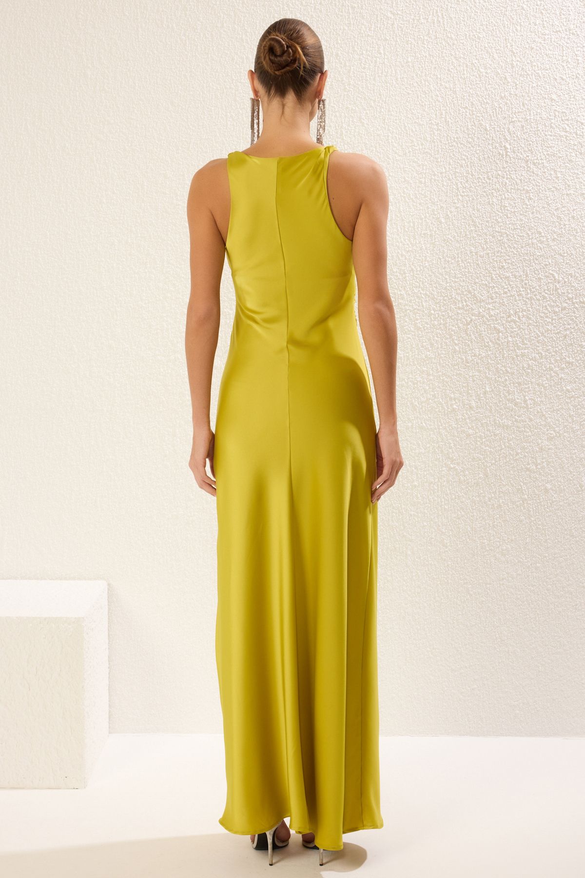 Trendyol Collection-Rochie maxi de seară și rochie de absolvire, țesută din satin, verde ulei, TPRSS25AE00066 5