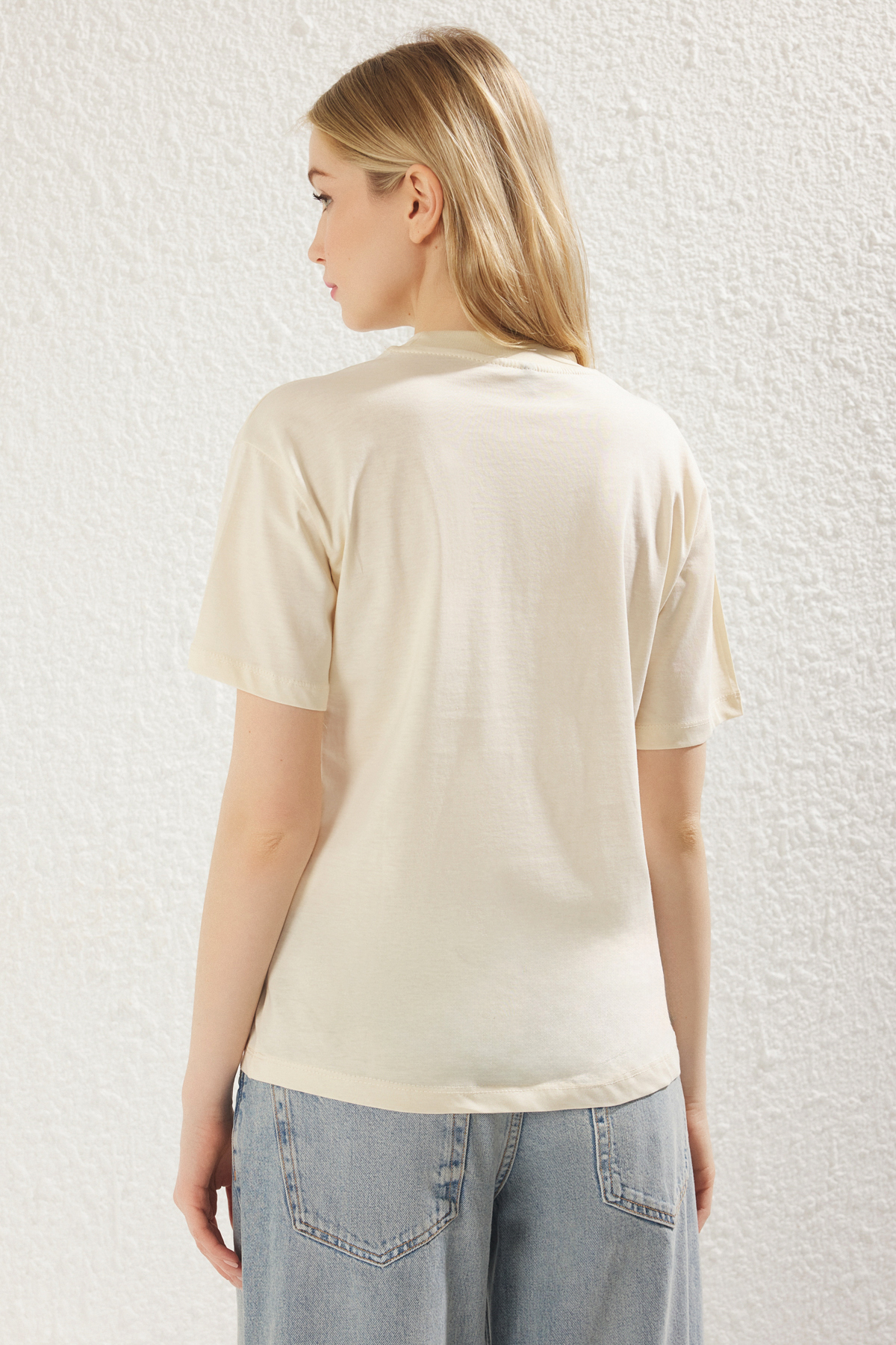 Trendyolmilla  Yağ Yeşili-Açık Taş 2'li Paket %100 Pamuk Basic Dik Yaka Örme T-Shirt TWOSS20TS1500 - Görsel 4