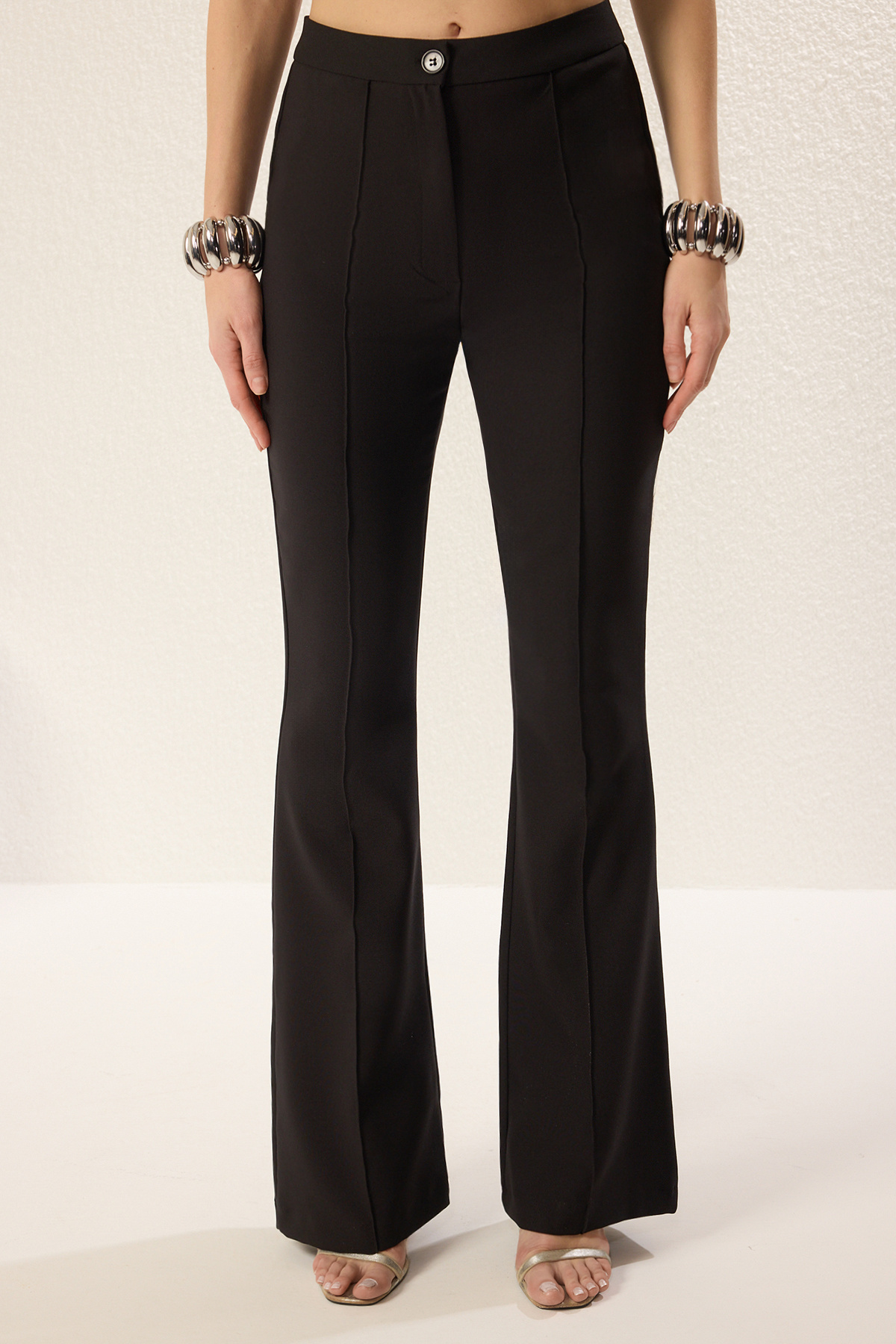 Trendyol Collection-Detailliertes, gewebtes Oberteil-Set mit schwarzem Steindruck TPRSS25AU00004 5