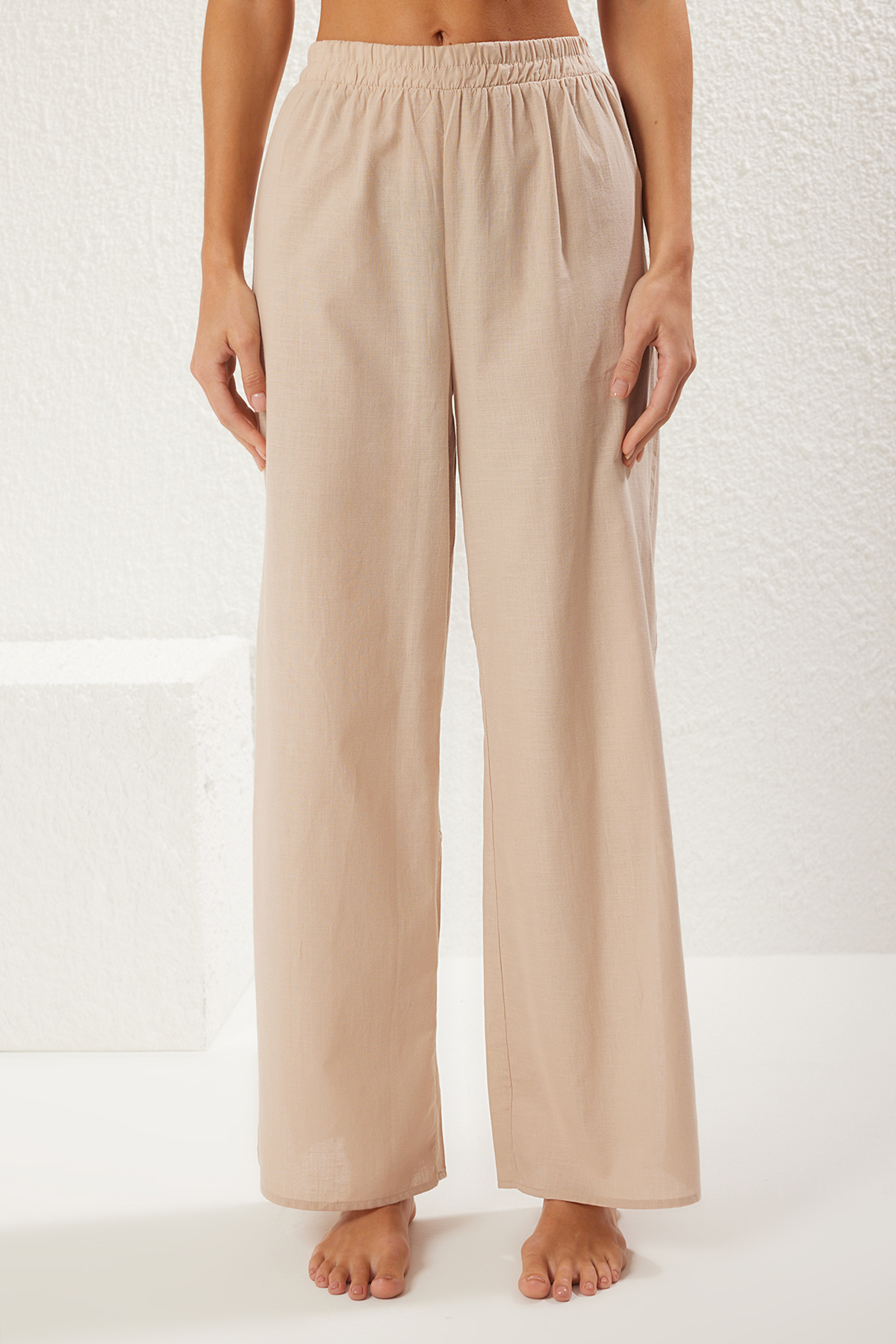 Trendyolmilla  Bej Dokuma Bağlama Detaylı Maxi Plaj Yüksek Bel Gömlek-Pantolon Takım TBESS25AU00007 - Görsel 4