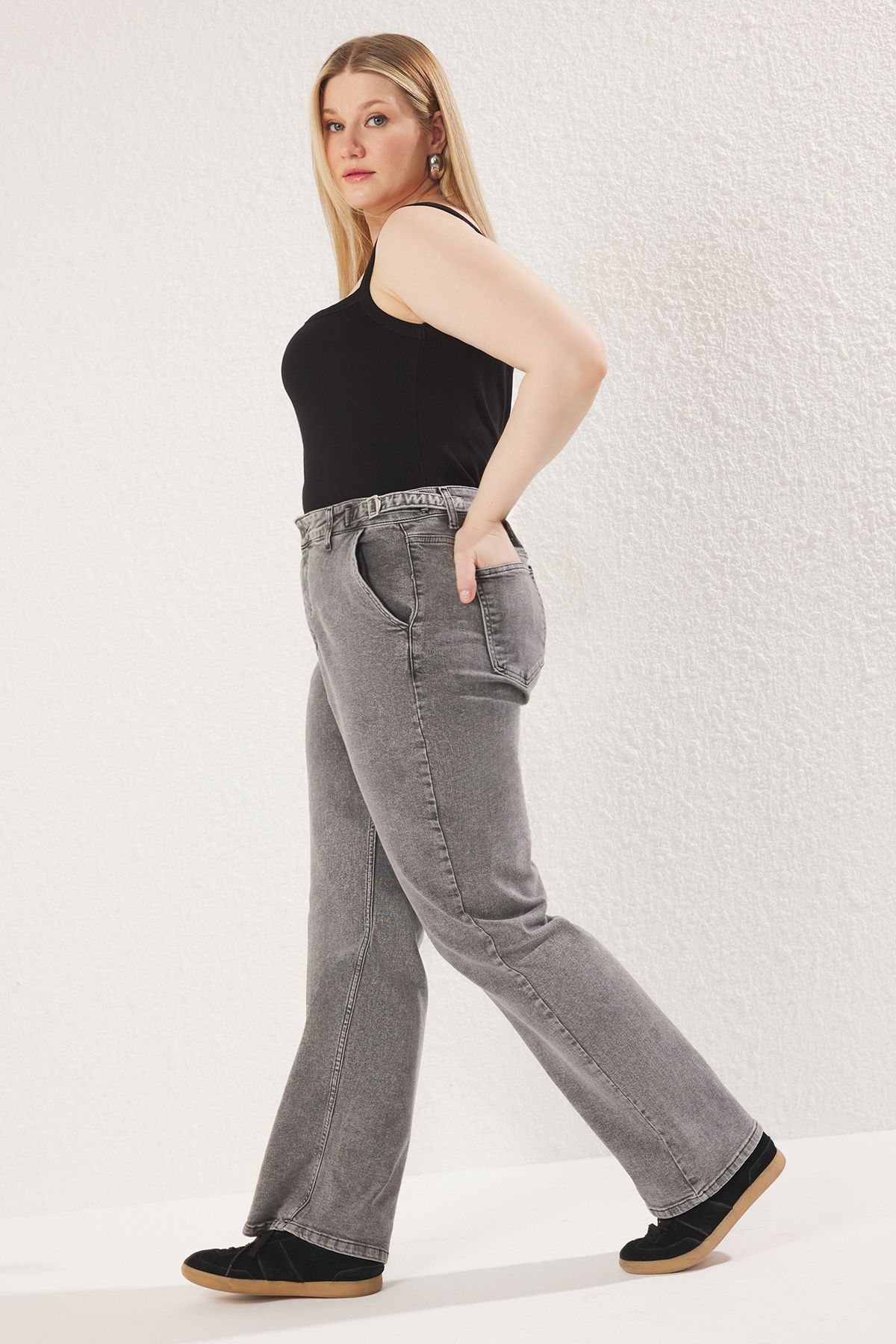 complete the look image