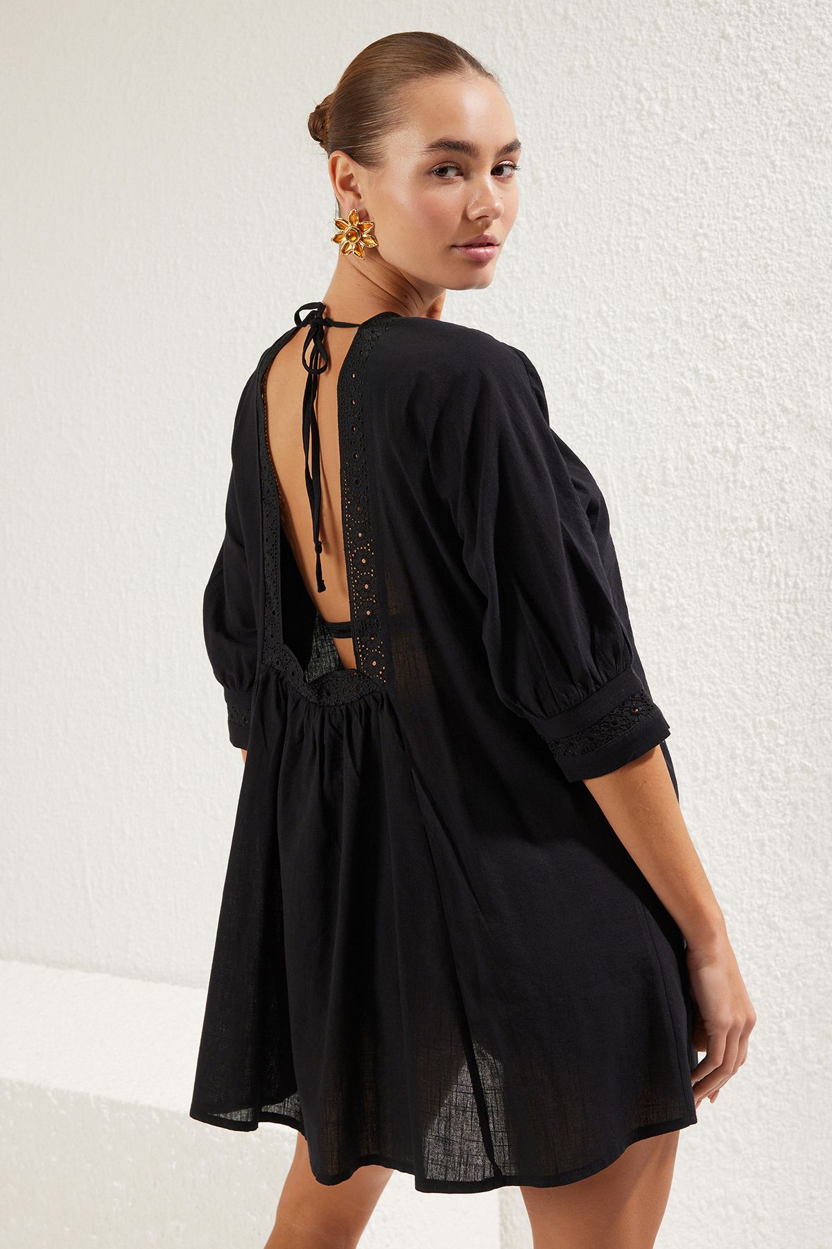 Trendyol Collection Czarna*001 Gładka Regularna Sukienka Midi Z Koronkowymi Zdobieniami, 100% Bawełny Kobieta - 42