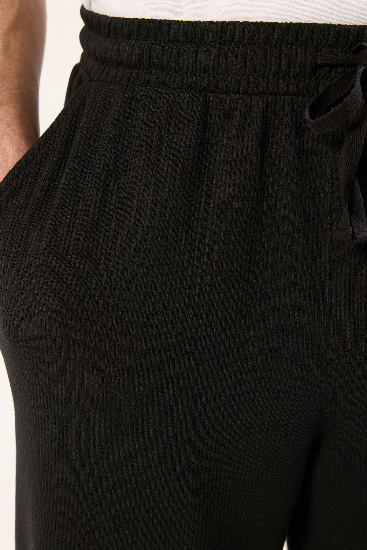 Trendyol Collection-Μαύρο παντελόνι καμιζόλ με ελαστικό πλεκτό ύφασμα - Comfort Fit TMNSS25PL00005 4