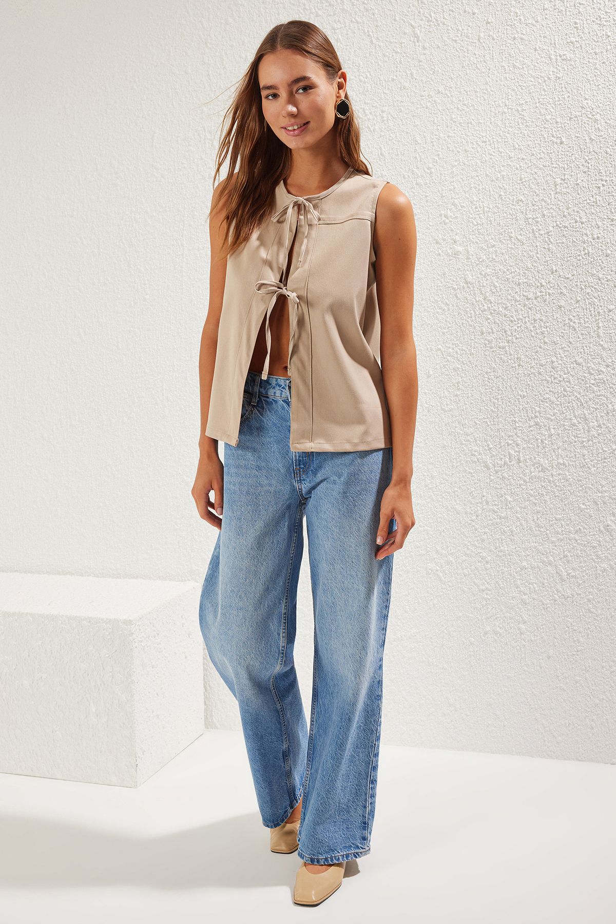 Trendyol Collection-Beige Crew Neck Lacing Detail Woven Vest Twoss25Ye00030 3