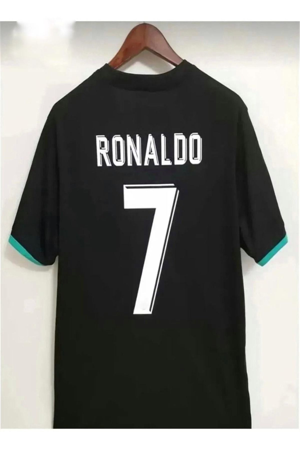 jabuka 2018 KİEV FİNALİ CRİSTİANO RONALDO FORMASI ( BLACK )