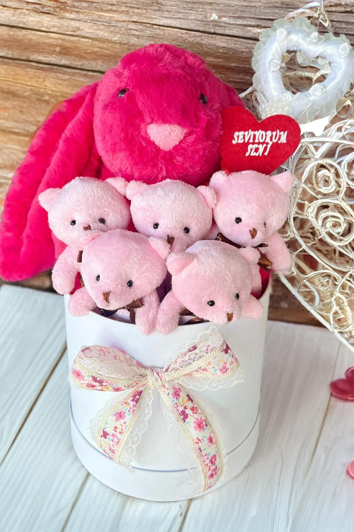 Sole Premium Özel Hediye Kutusunda 45 cm Fuşya Bunny Tavşan ve 5 Adet Pembe Peluş Ayıcık Buketi