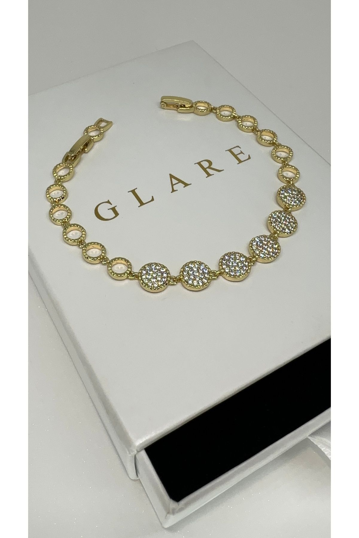 GLARE JEWELRY 14 Altın Modelinde Gurmet Model Zirkon Taşlı Oval Tasarım Çelik Bileklik 4 Yıl Garantili