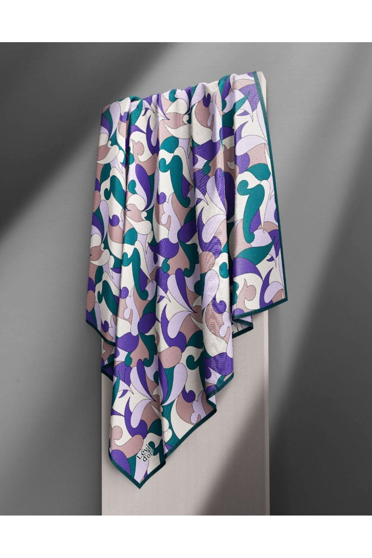 Levidor-Abstract Pattern Sparkling Crystal Scarf 2