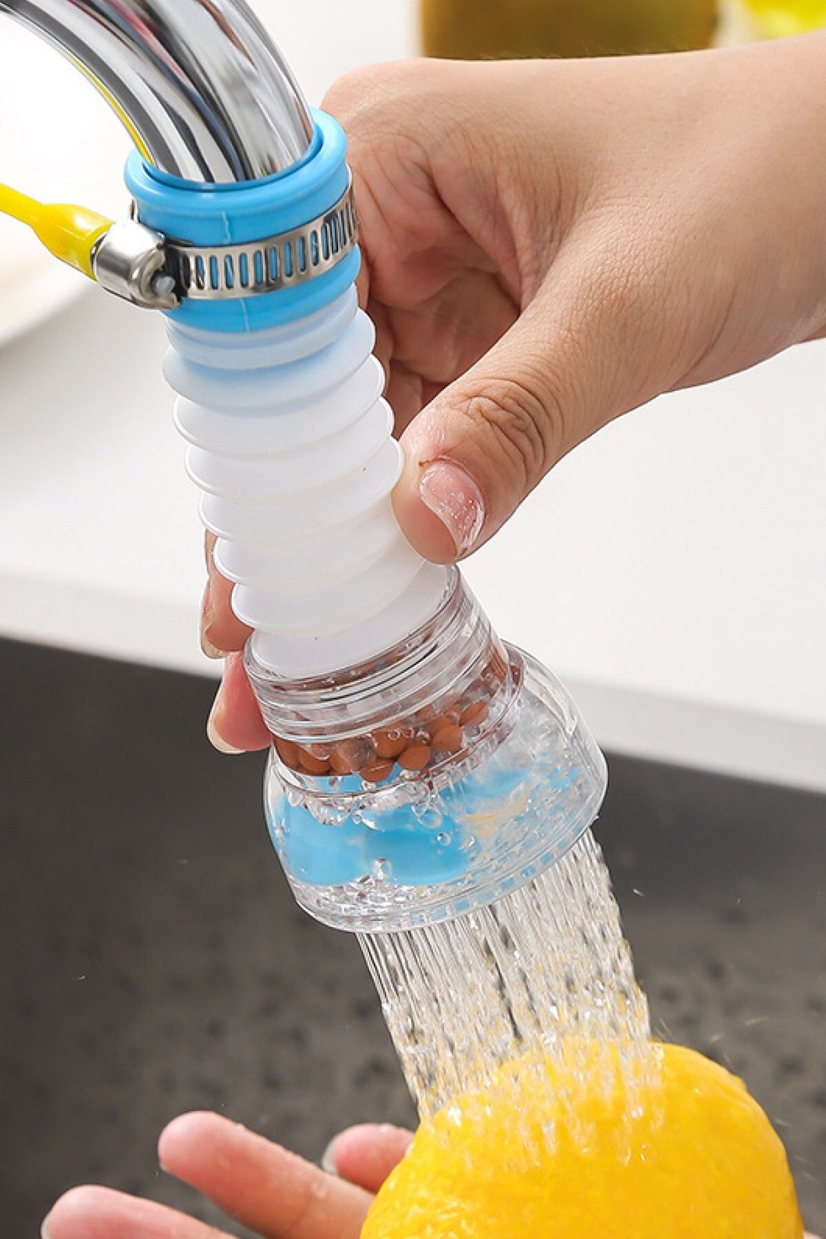 Magic Leverage-Sink Cleaning Facilitating 360 °   Rotatable Tap Head 2